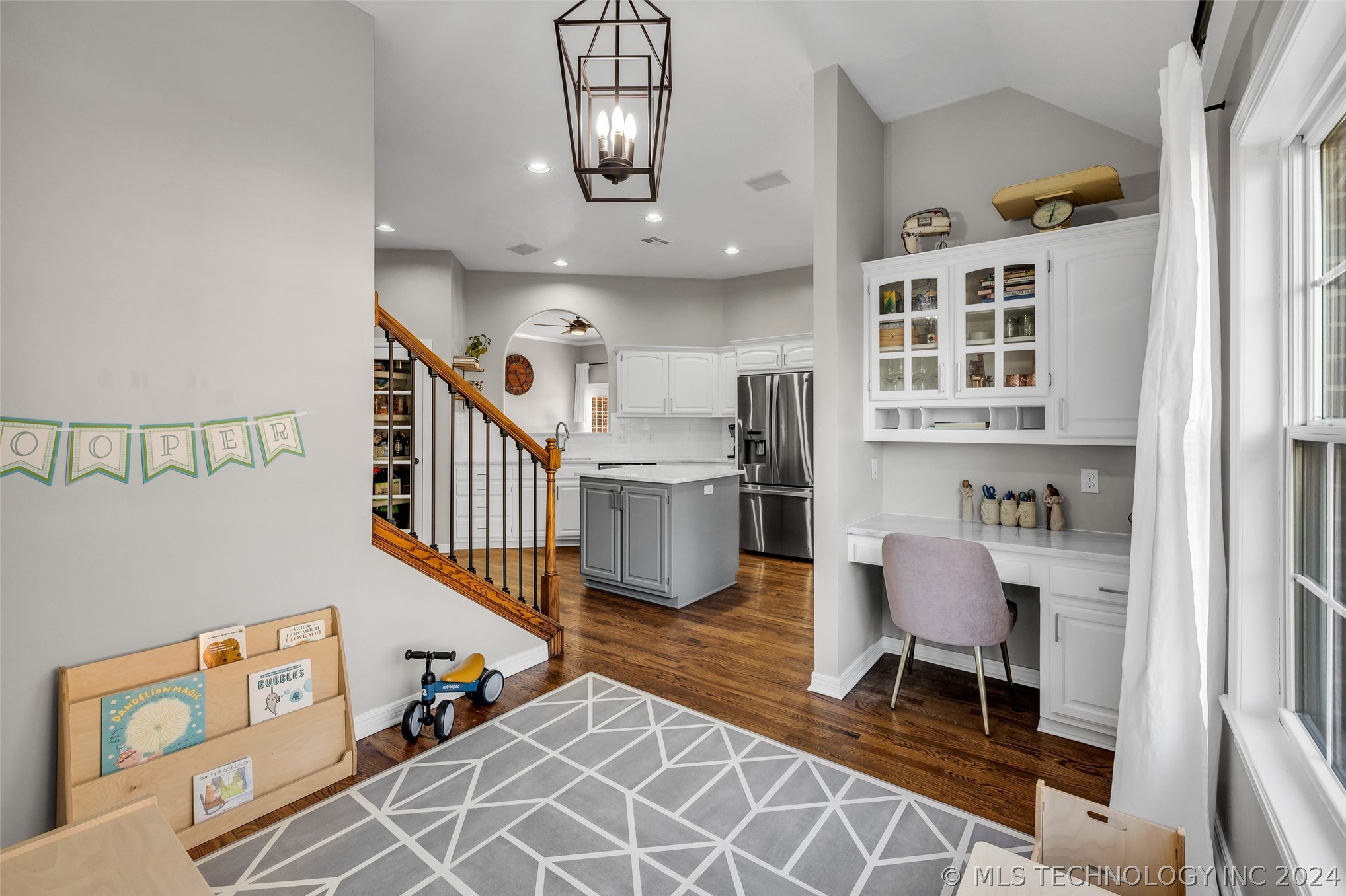 11528 S Mulberry Lane