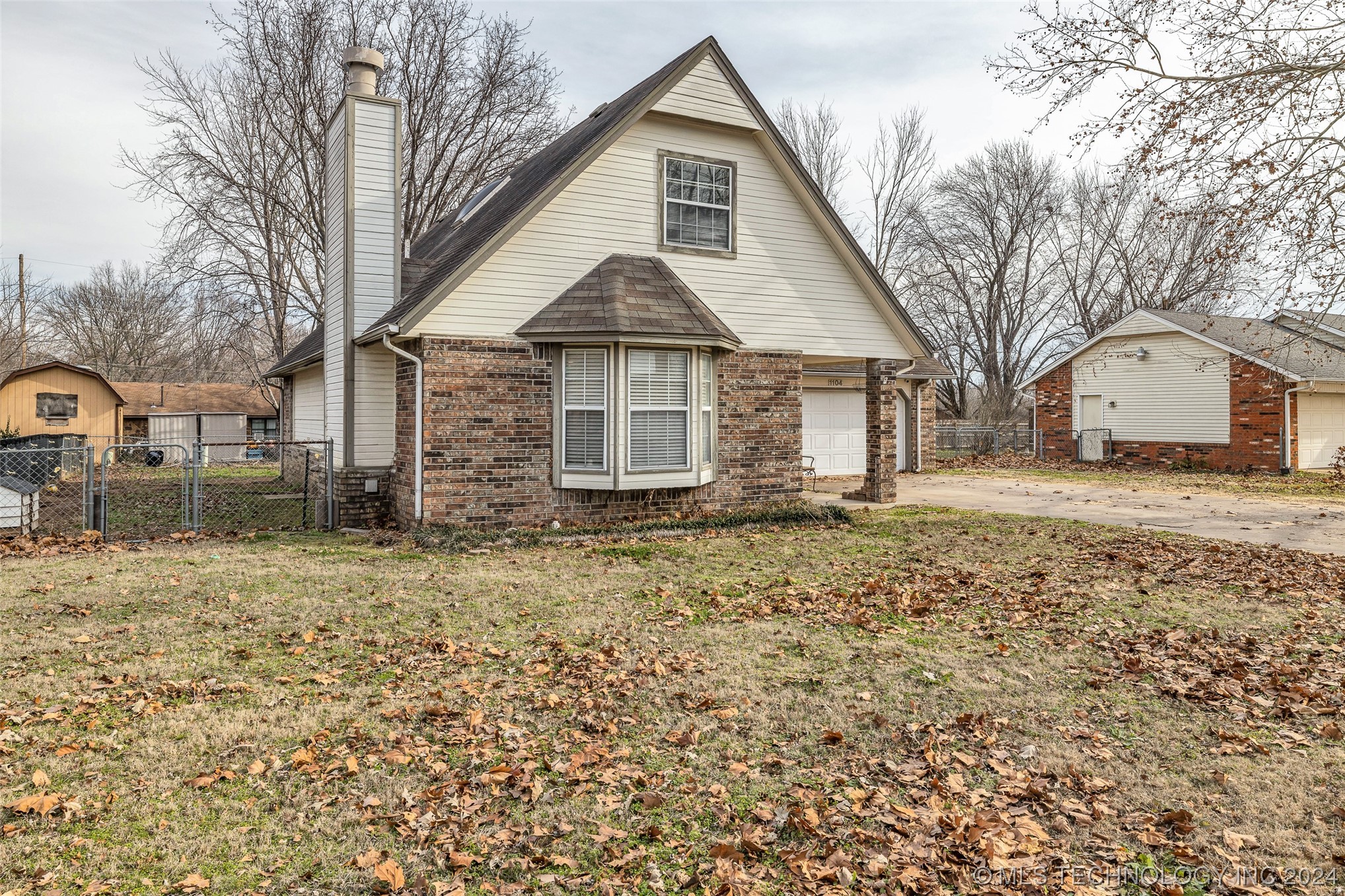 1104 S Florence Avenue