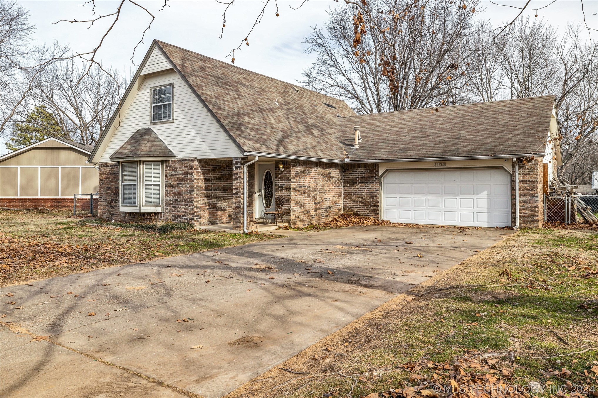 1104 S Florence Avenue