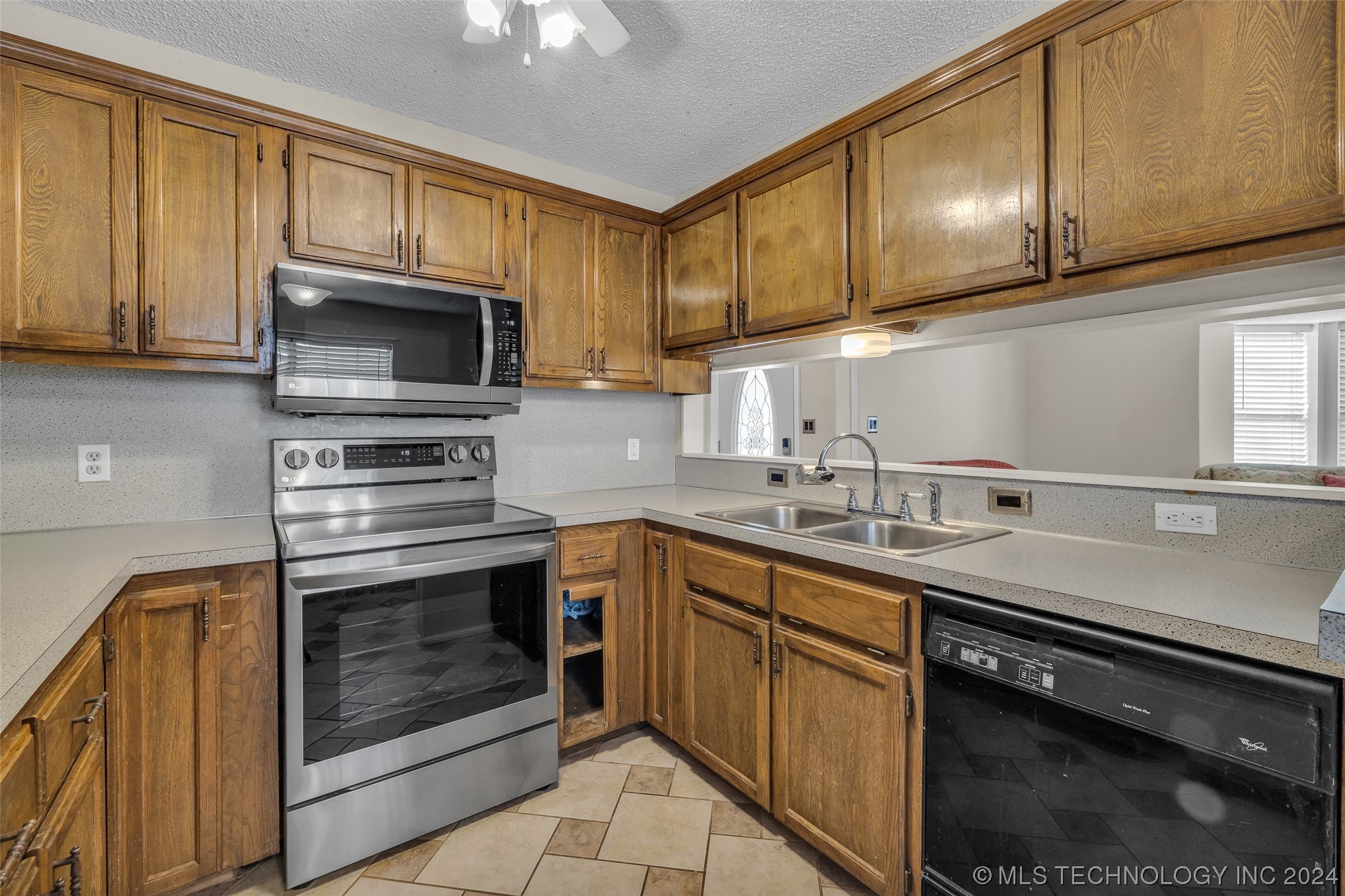 1104 S Florence Avenue