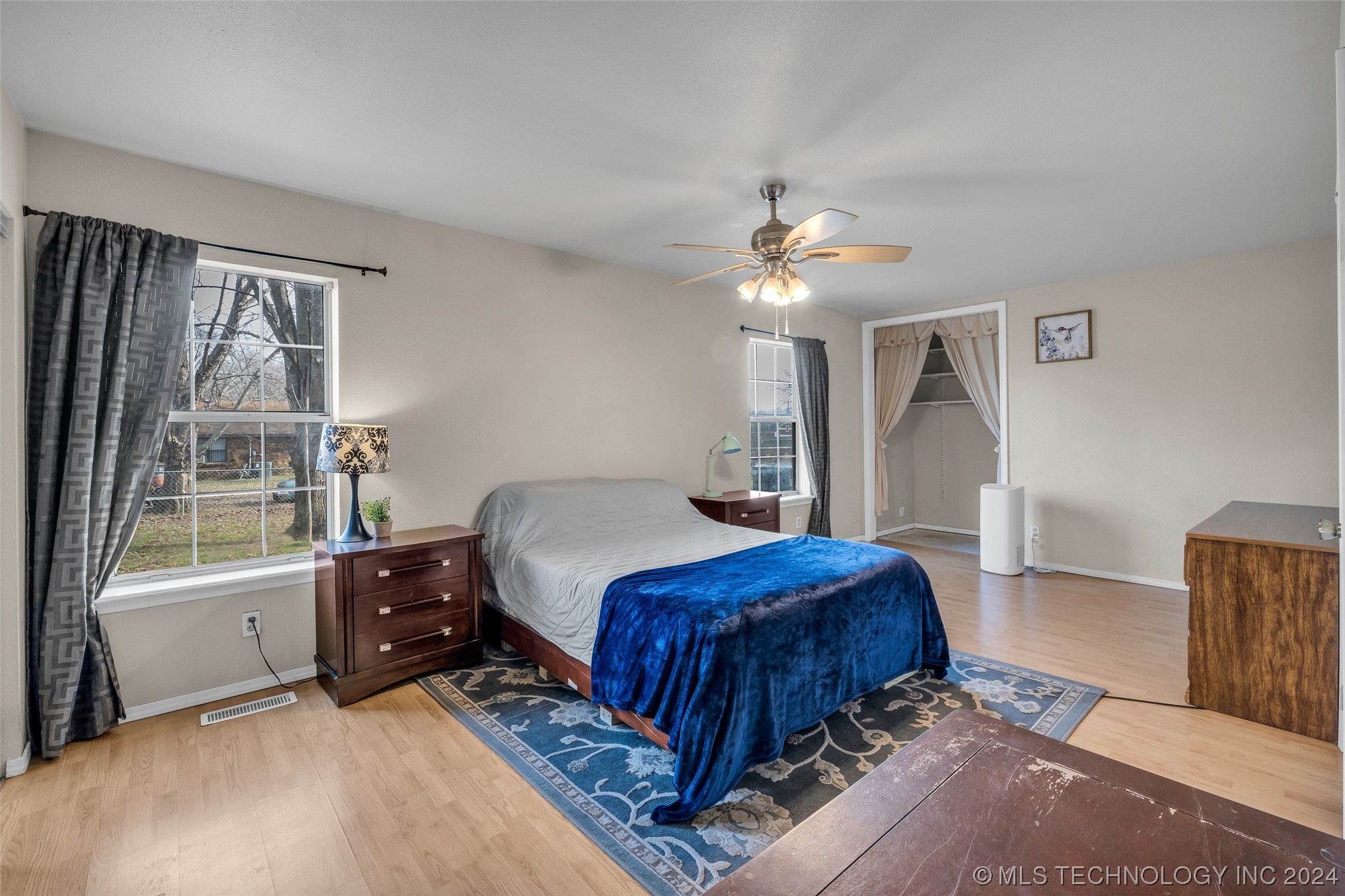 1104 S Florence Avenue