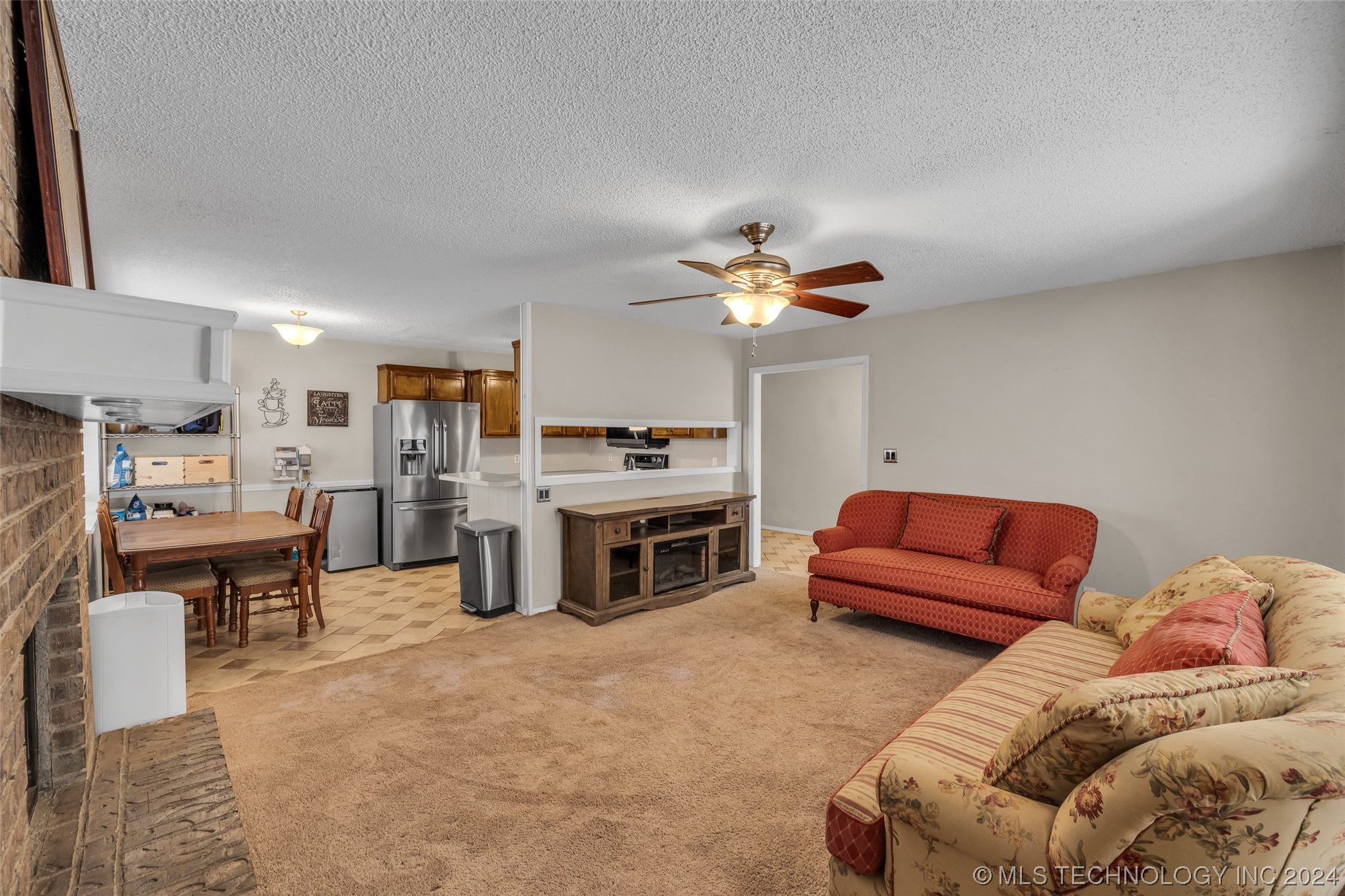 1104 S Florence Avenue