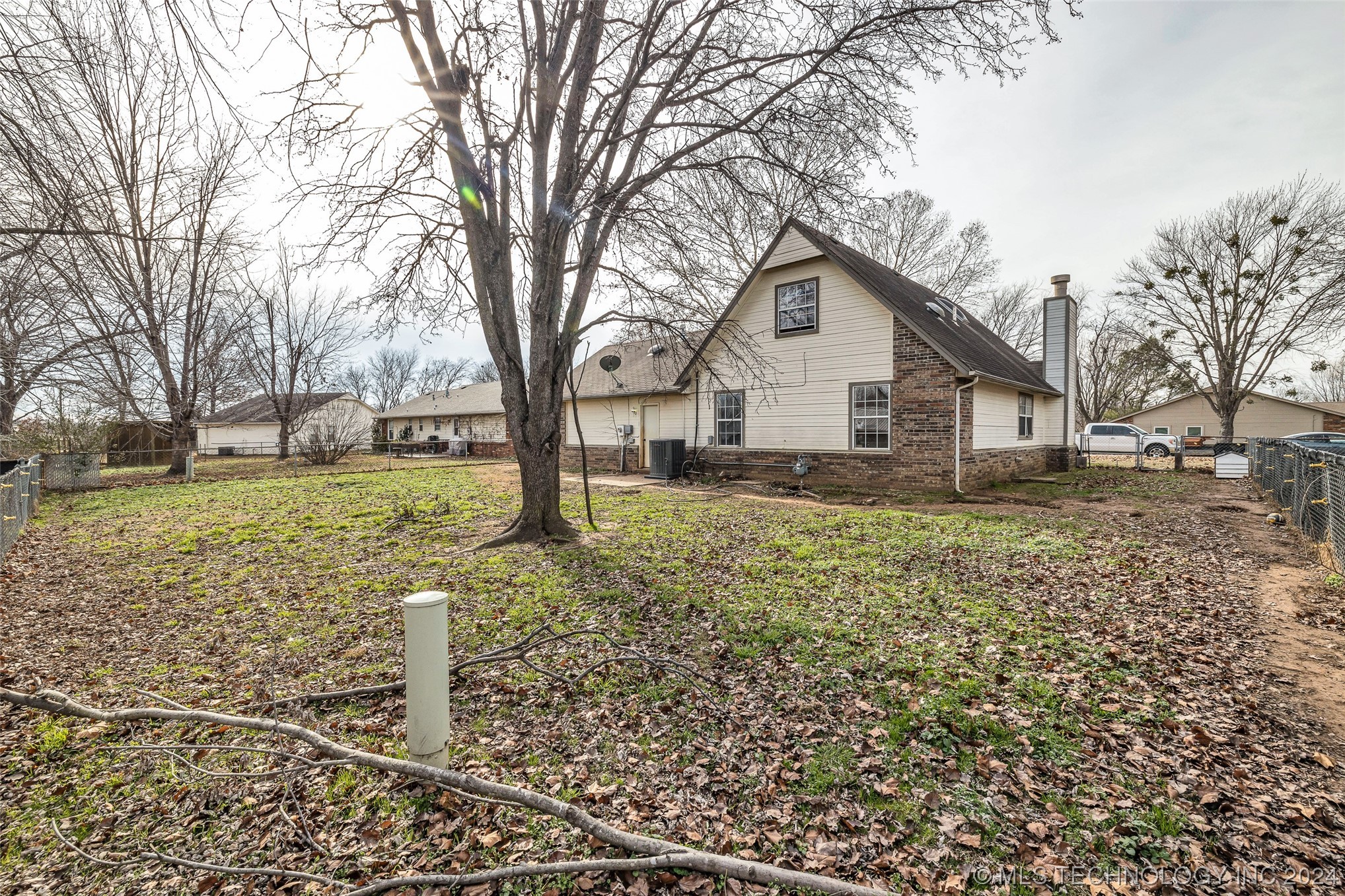 1104 S Florence Avenue