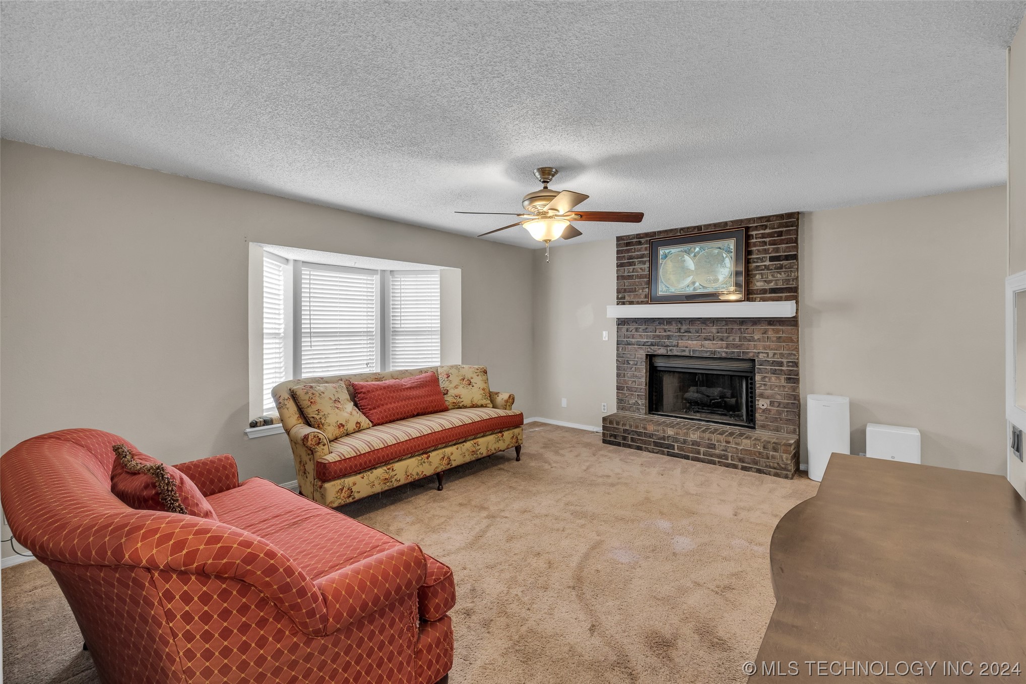 1104 S Florence Avenue