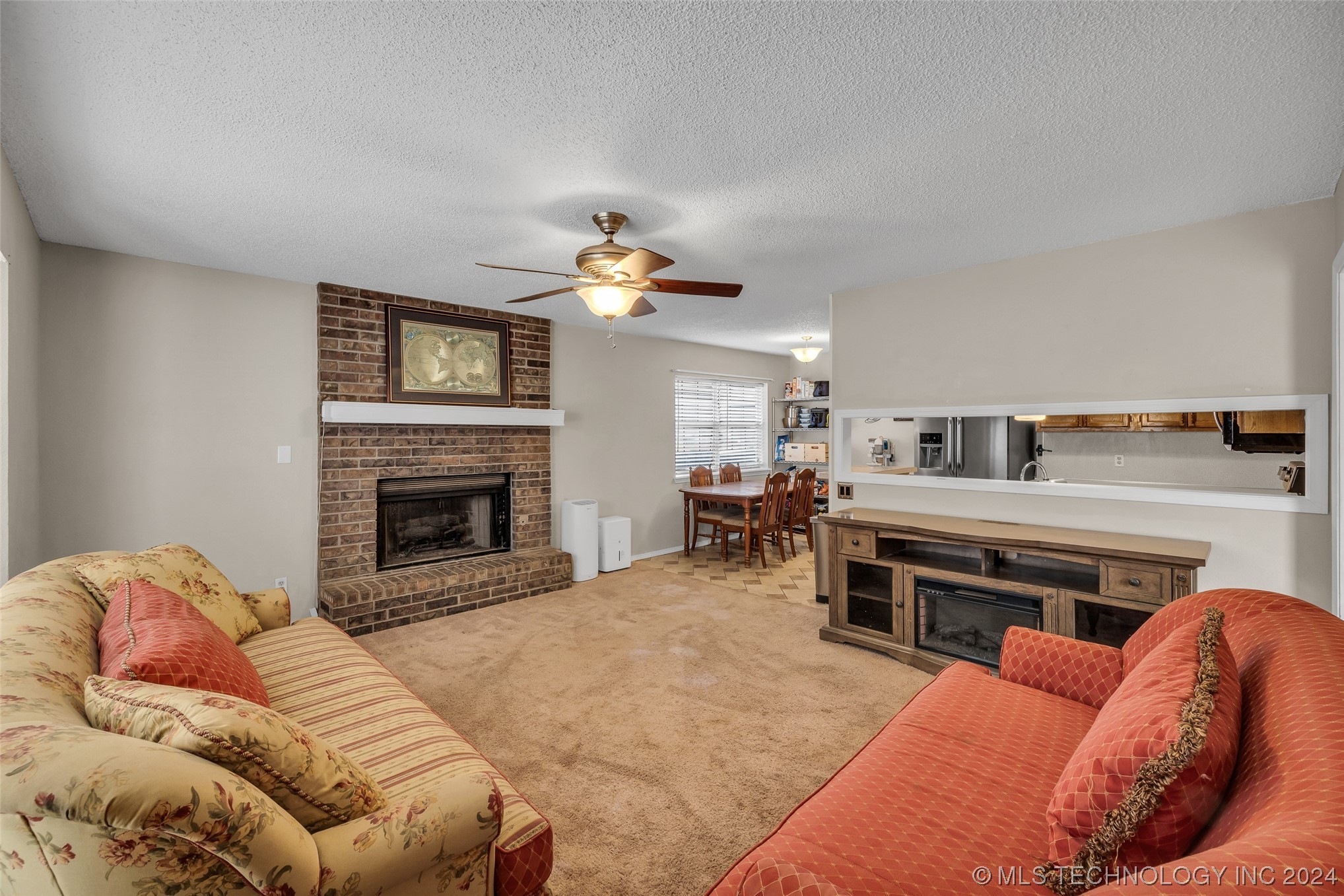 1104 S Florence Avenue