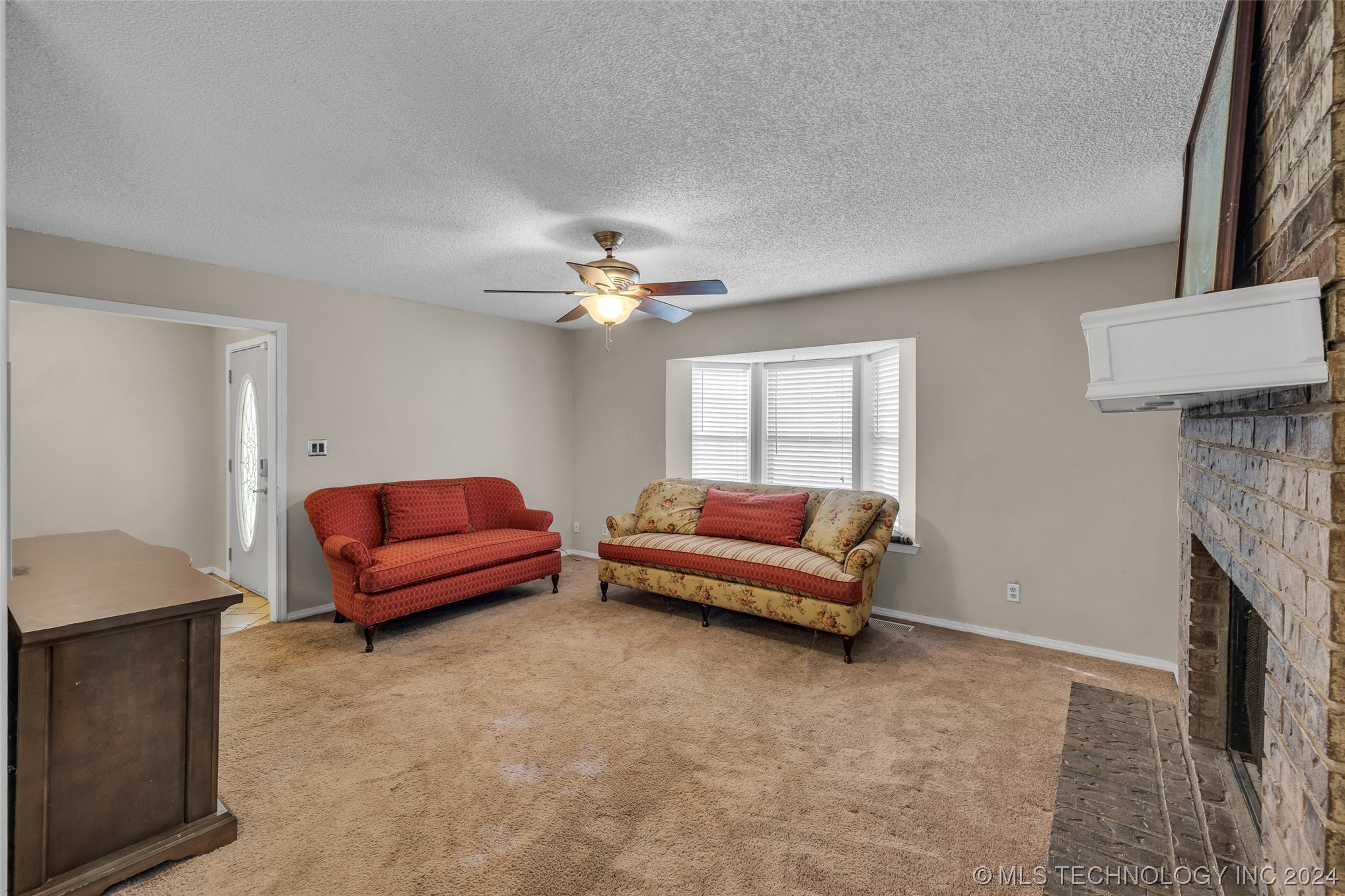 1104 S Florence Avenue