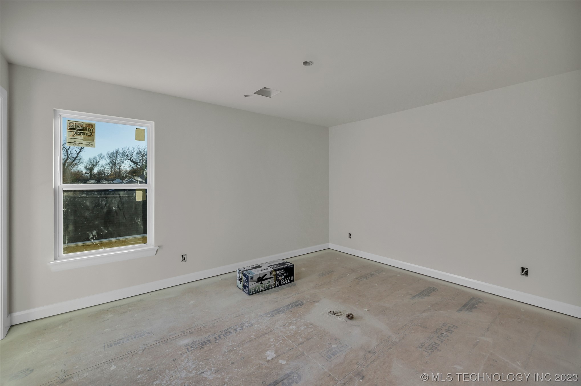 3121 S Detroit Avenue