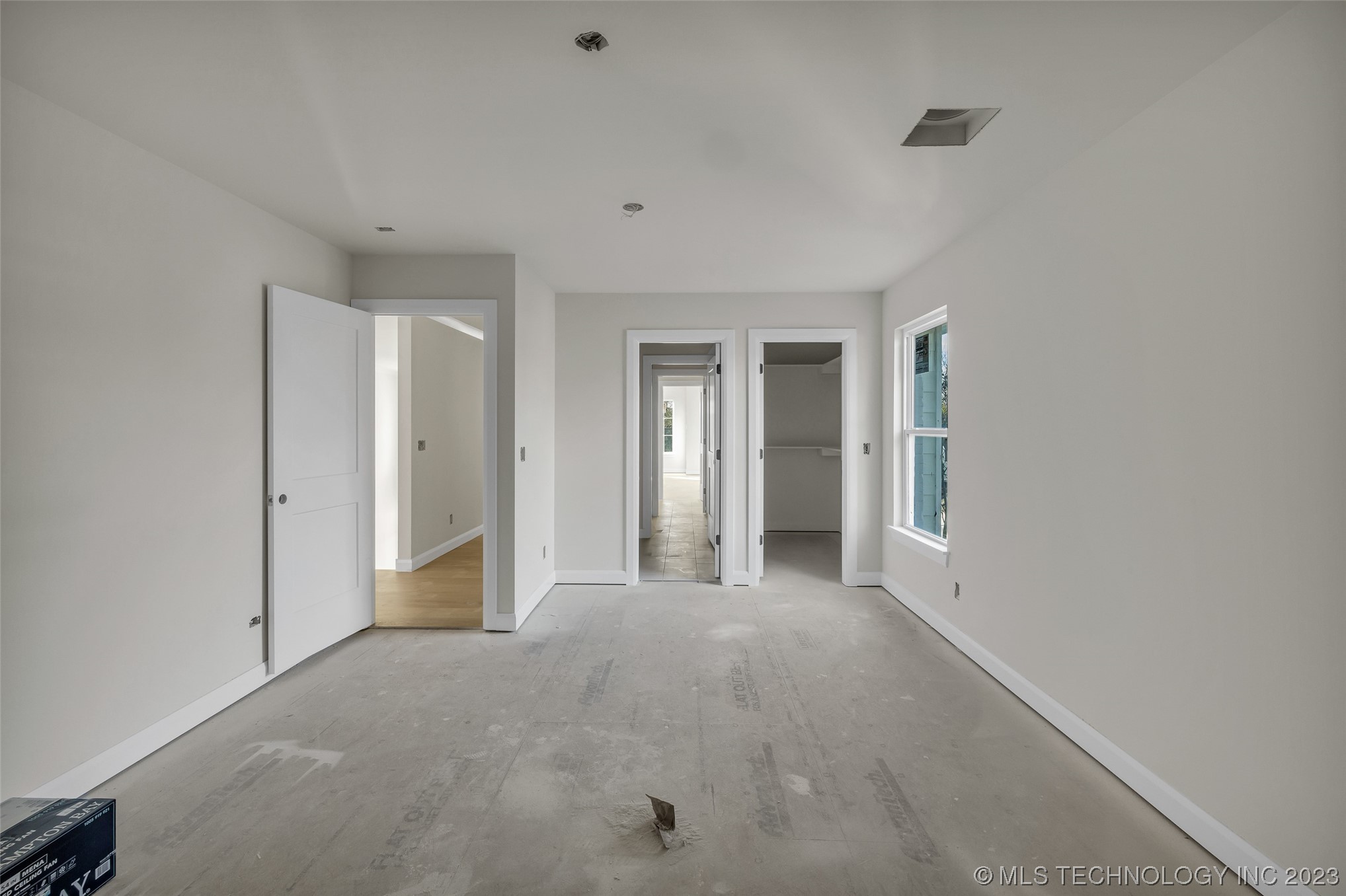 3121 S Detroit Avenue