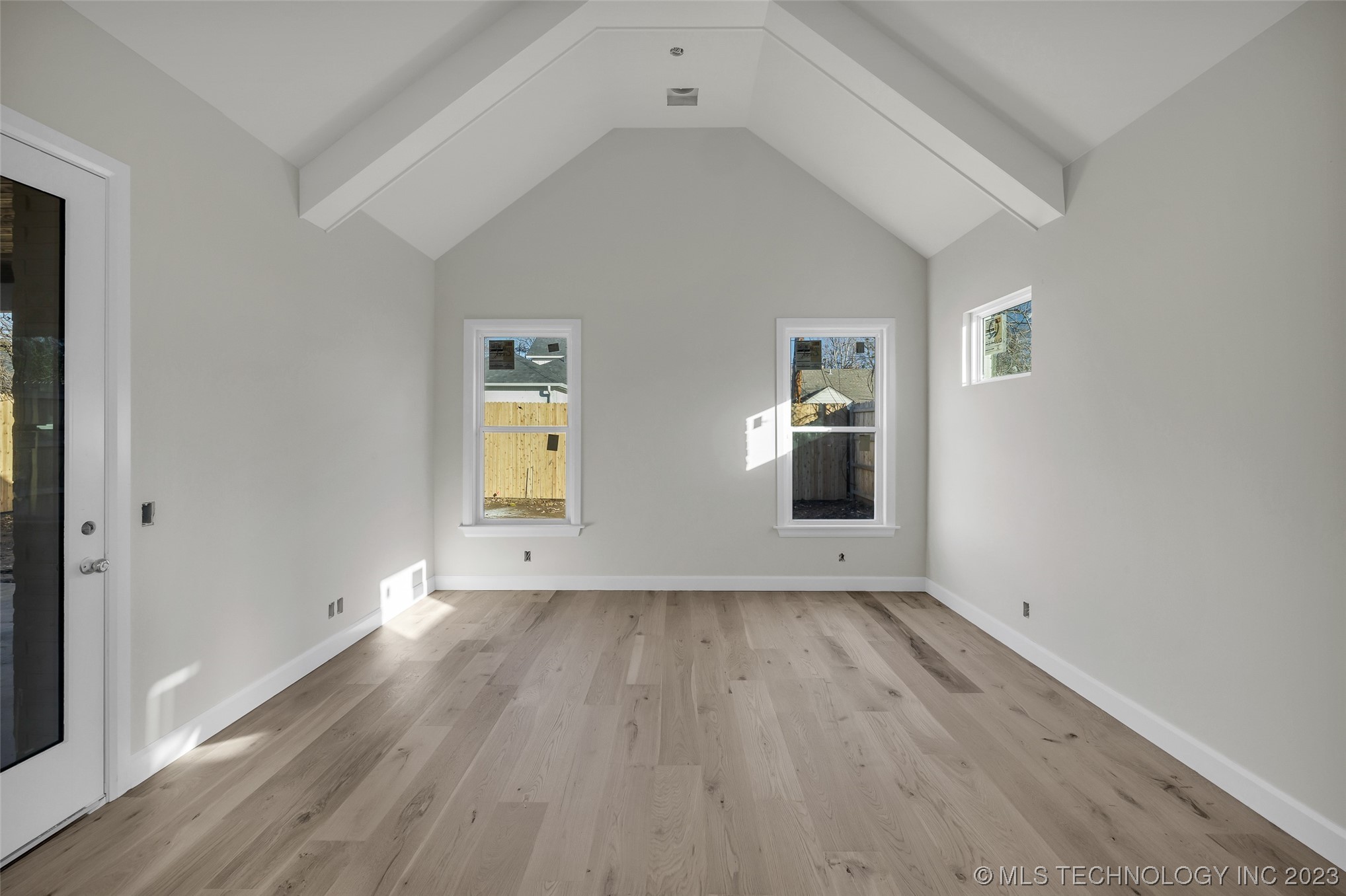 3121 S Detroit Avenue