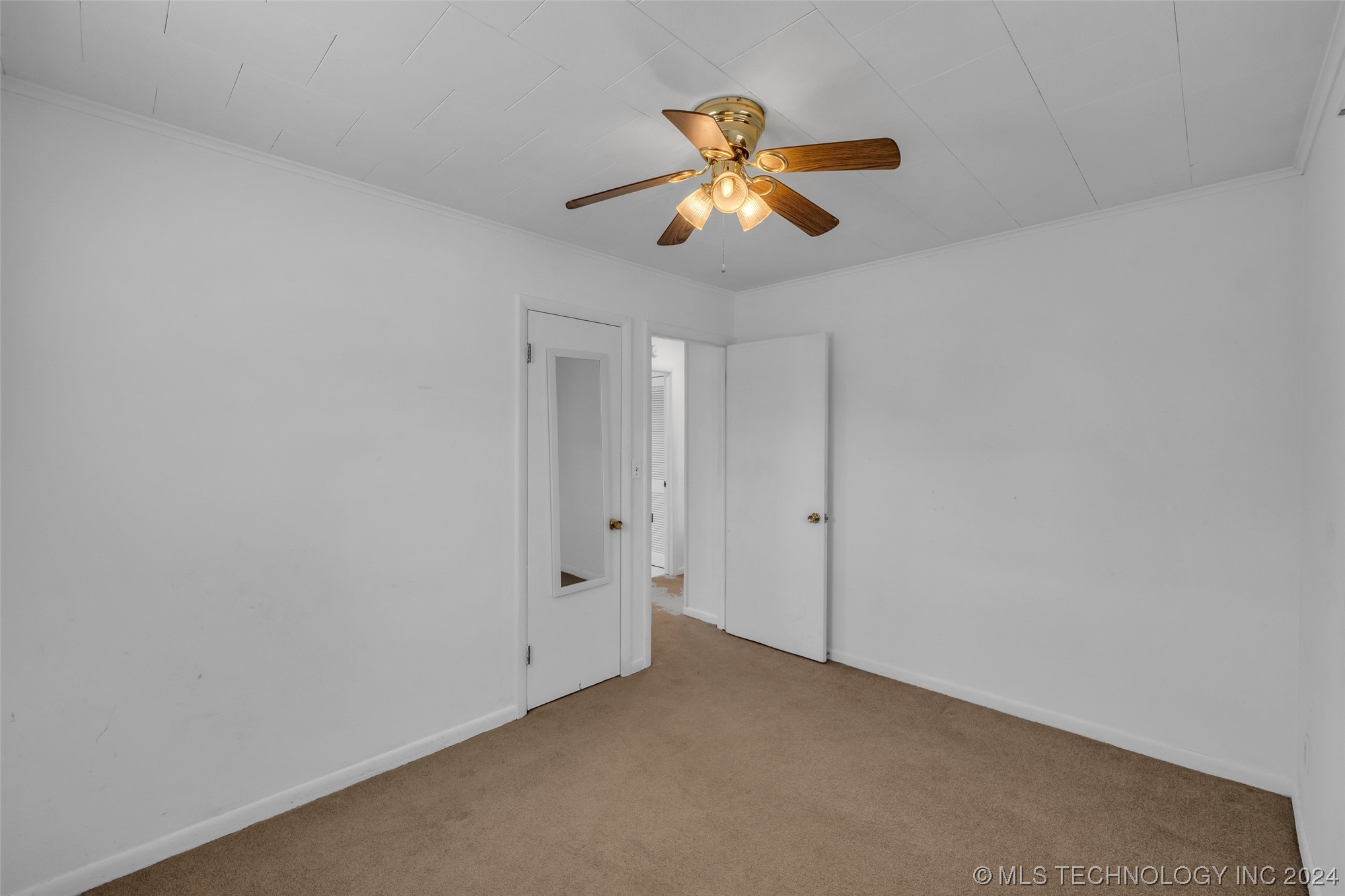 211 E Fort Worth Street