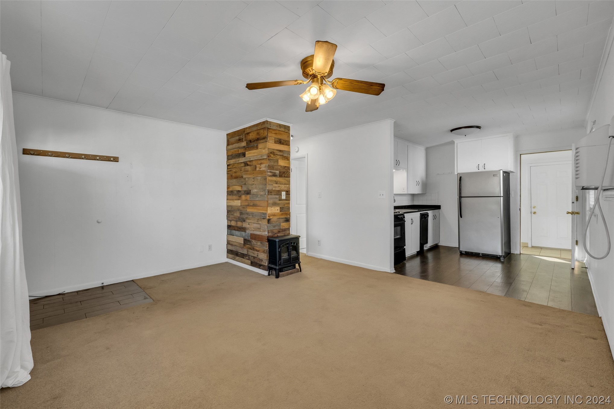 211 E Fort Worth Street