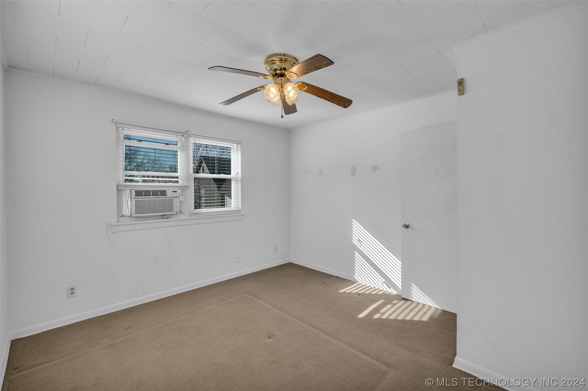 211 E Fort Worth Street