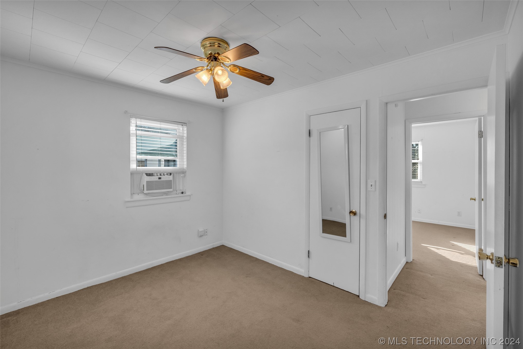 211 E Fort Worth Street