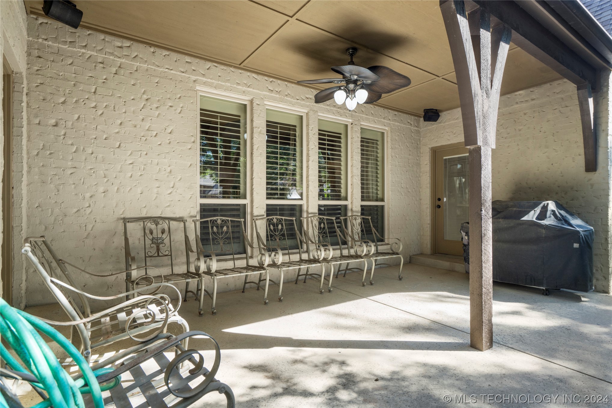 11830 S Pittsburg Avenue