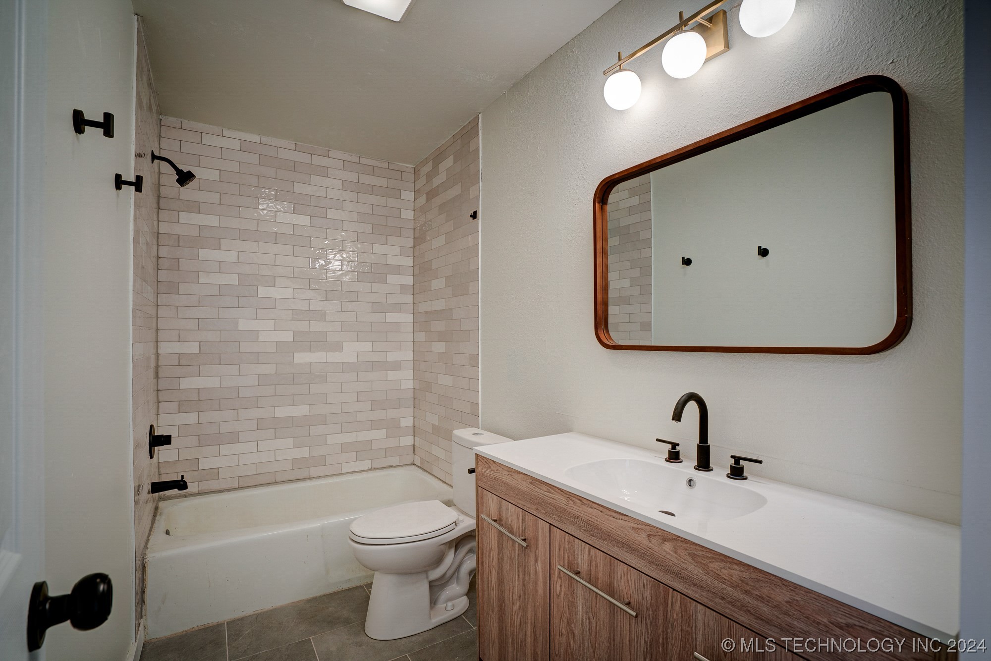 11444 S Franklin Avenue S