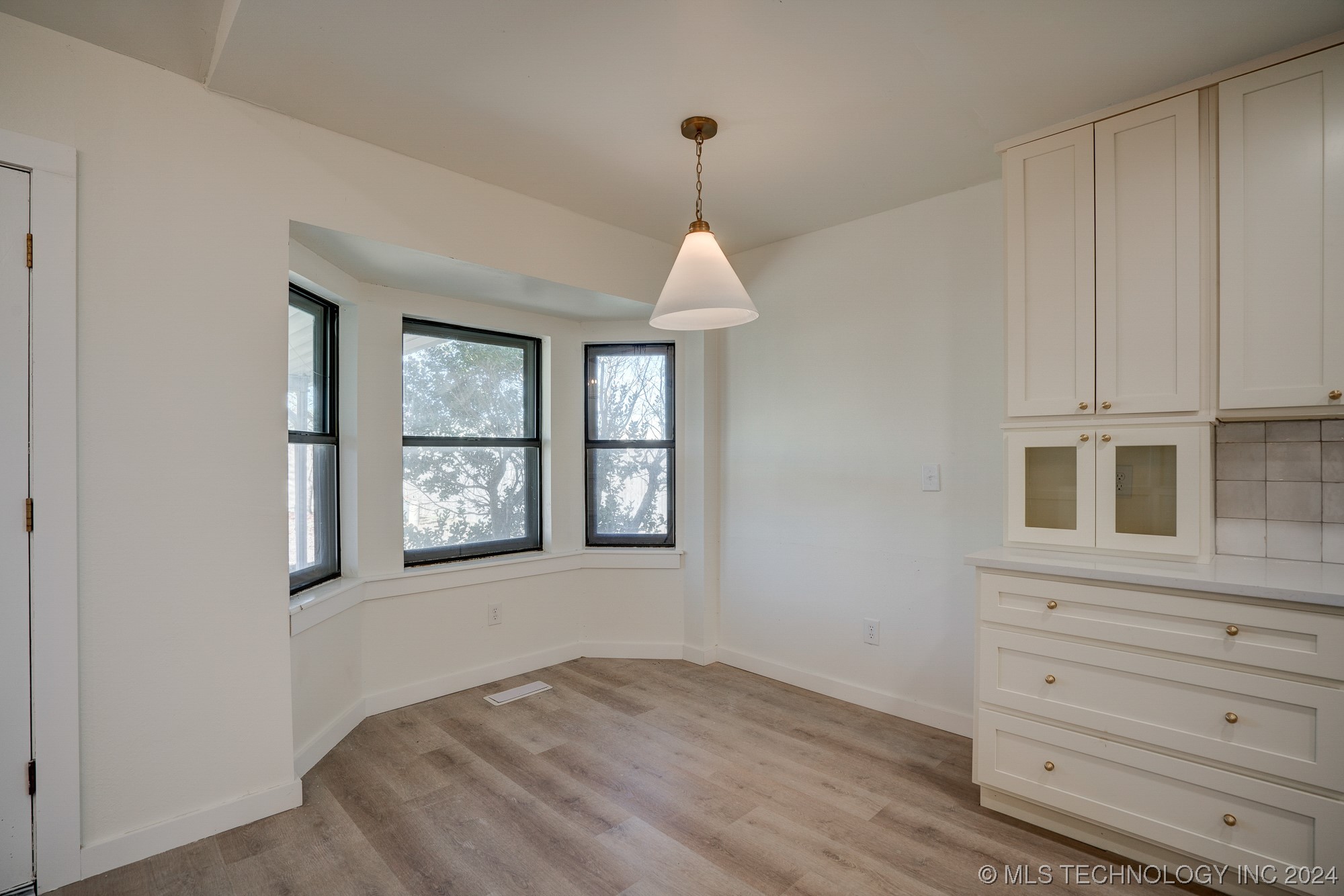 11444 S Franklin Avenue S