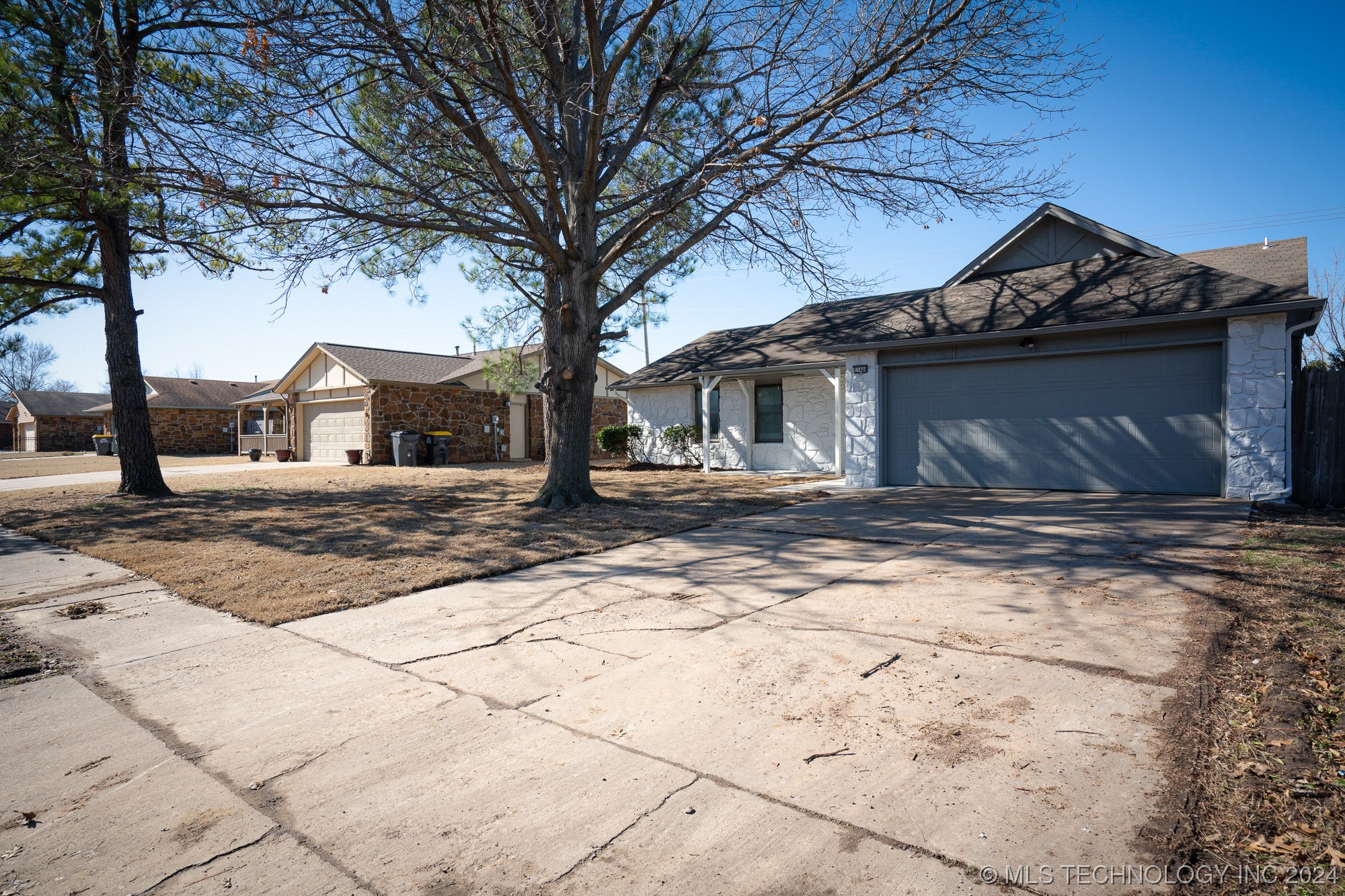 11444 S Franklin Avenue S