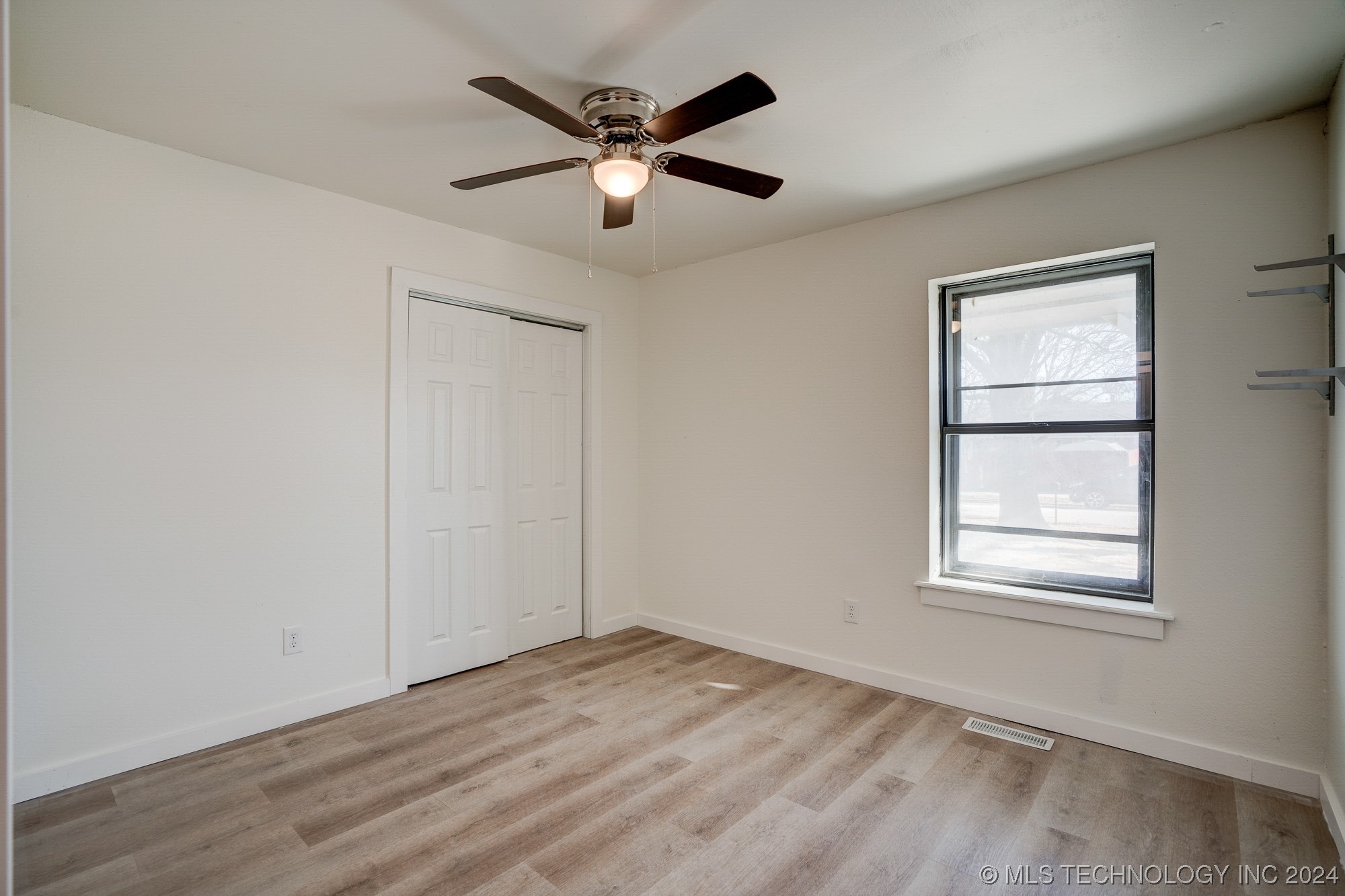 11444 S Franklin Avenue S