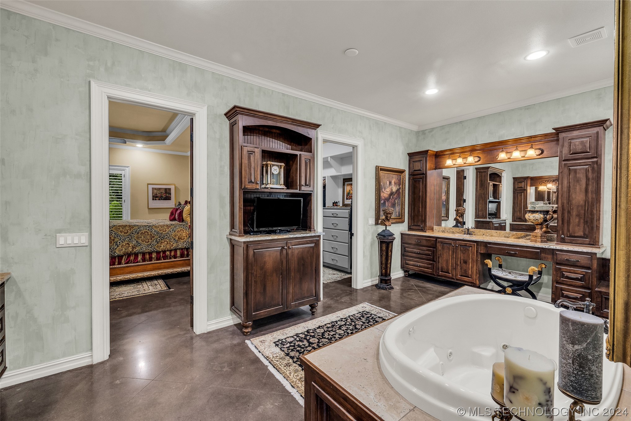 10814 S 93rd East Avenue