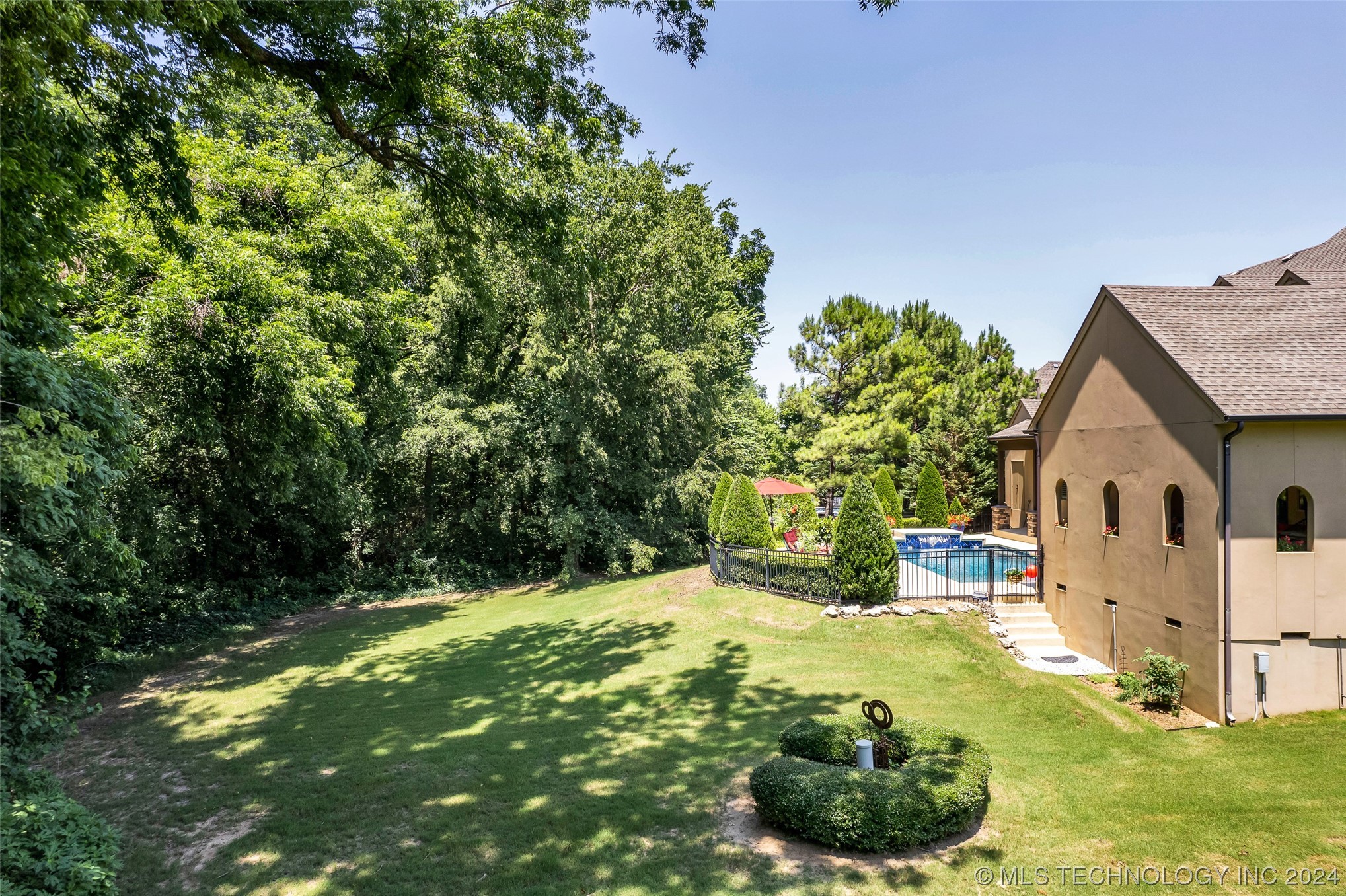 10814 S 93rd East Avenue