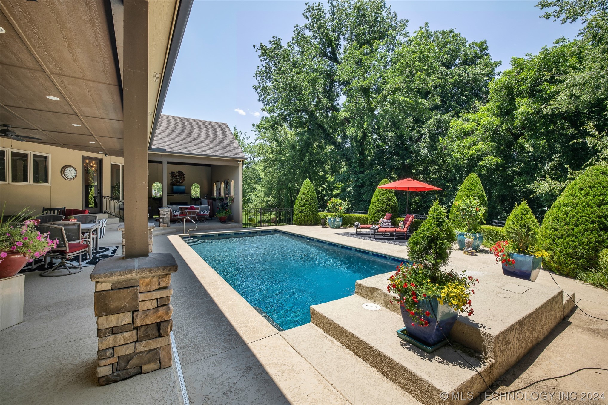 10814 S 93rd East Avenue