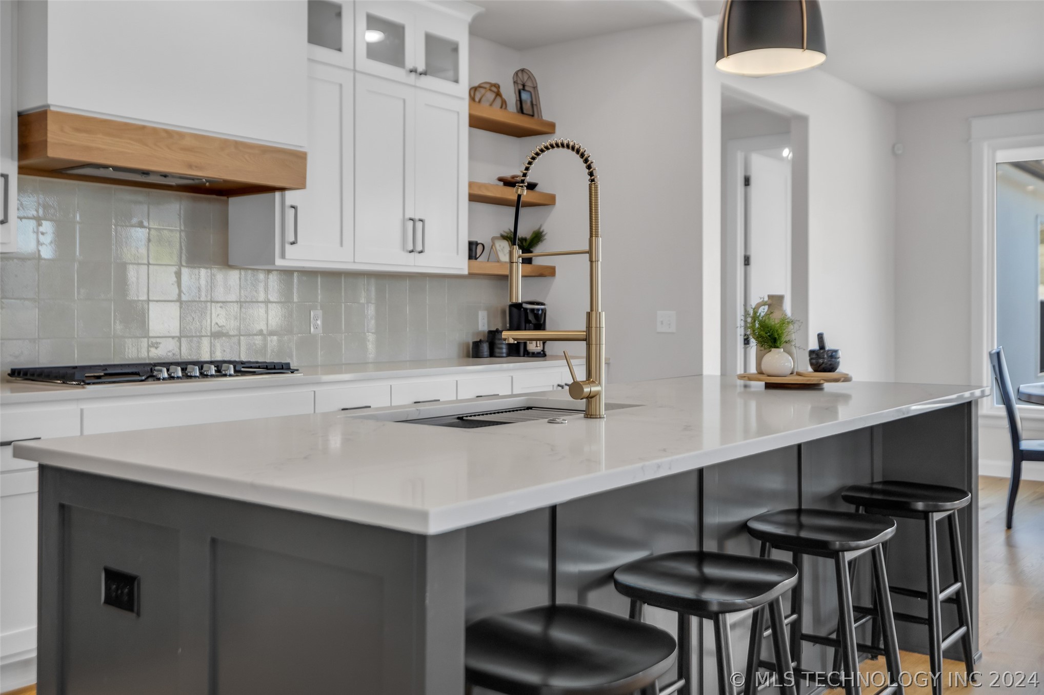 3722 S Norfolk Avenue