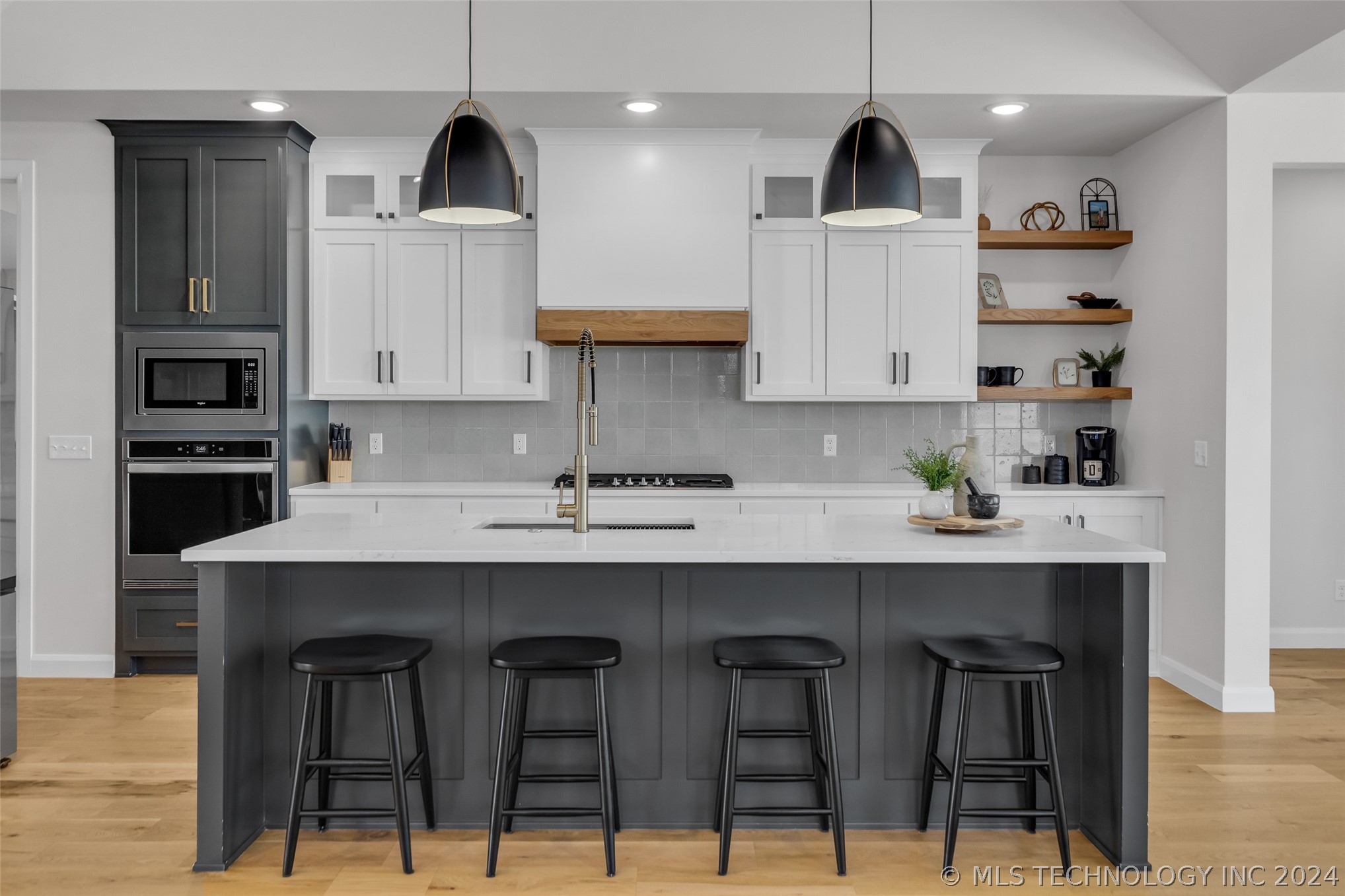 3722 S Norfolk Avenue