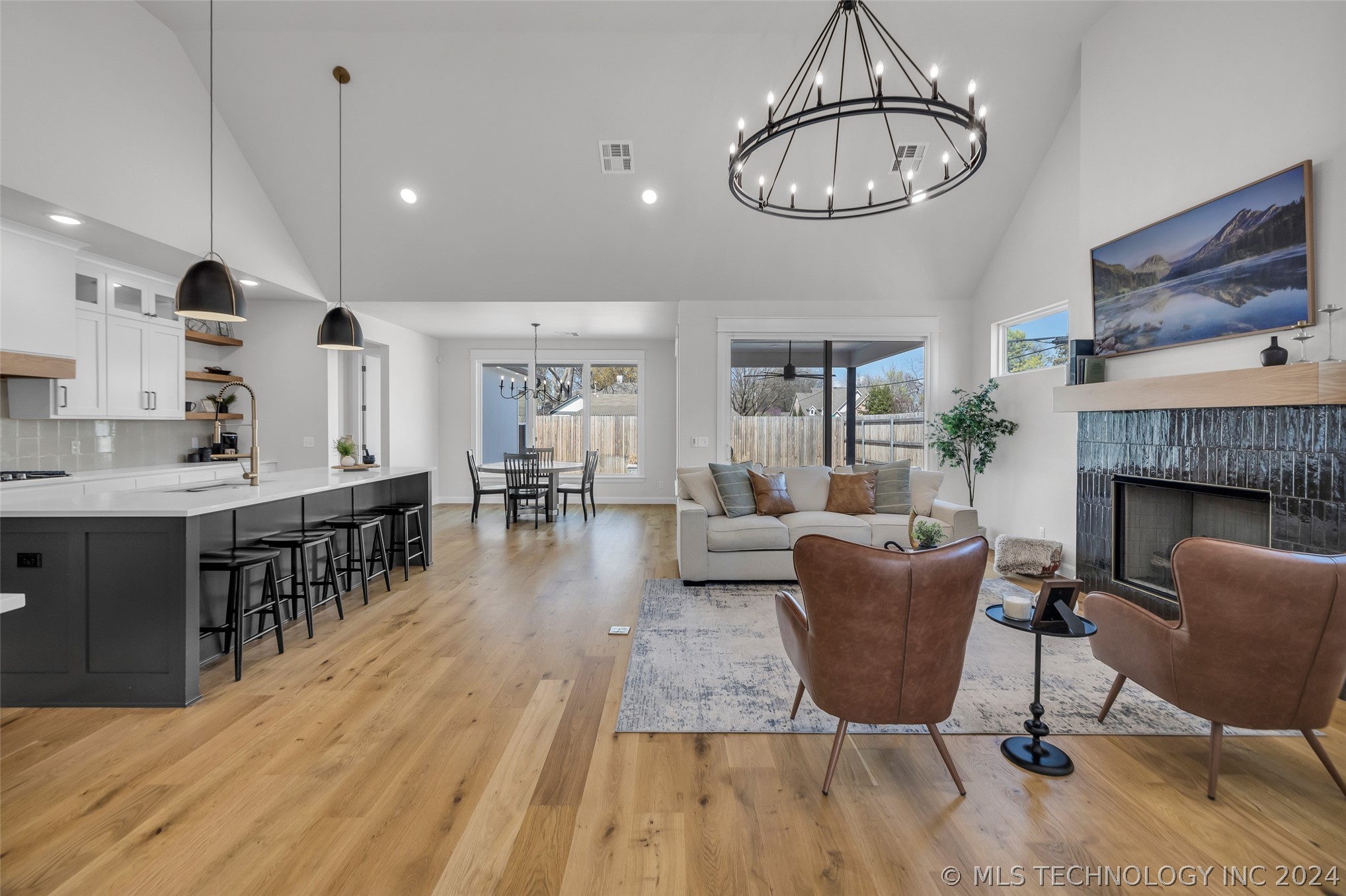 3722 S Norfolk Avenue