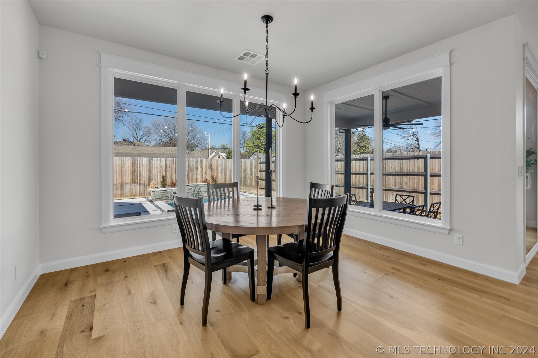 3722 S Norfolk Avenue