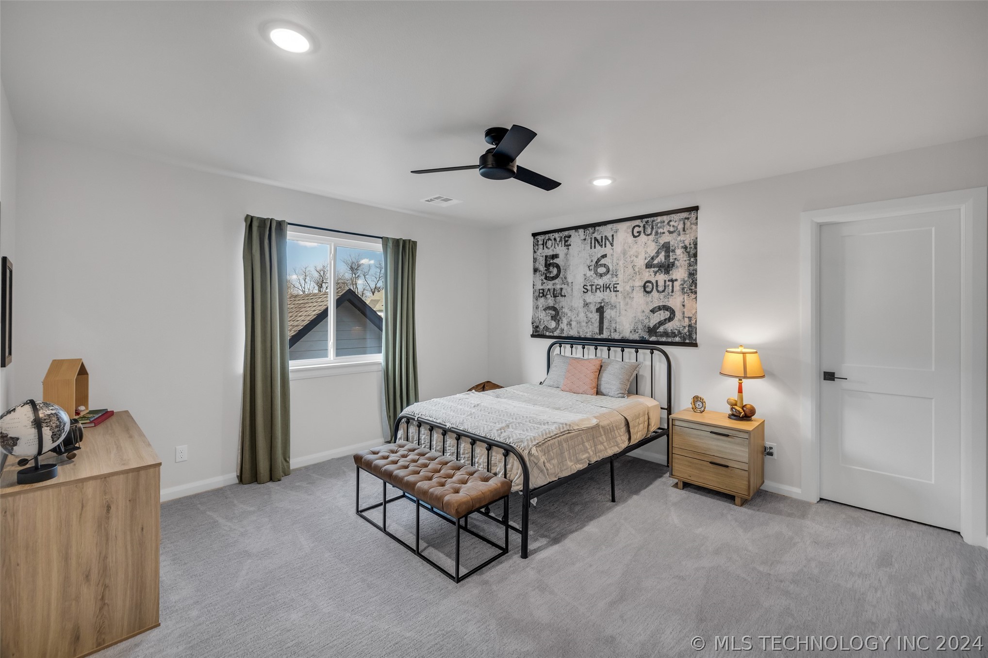 3722 S Norfolk Avenue