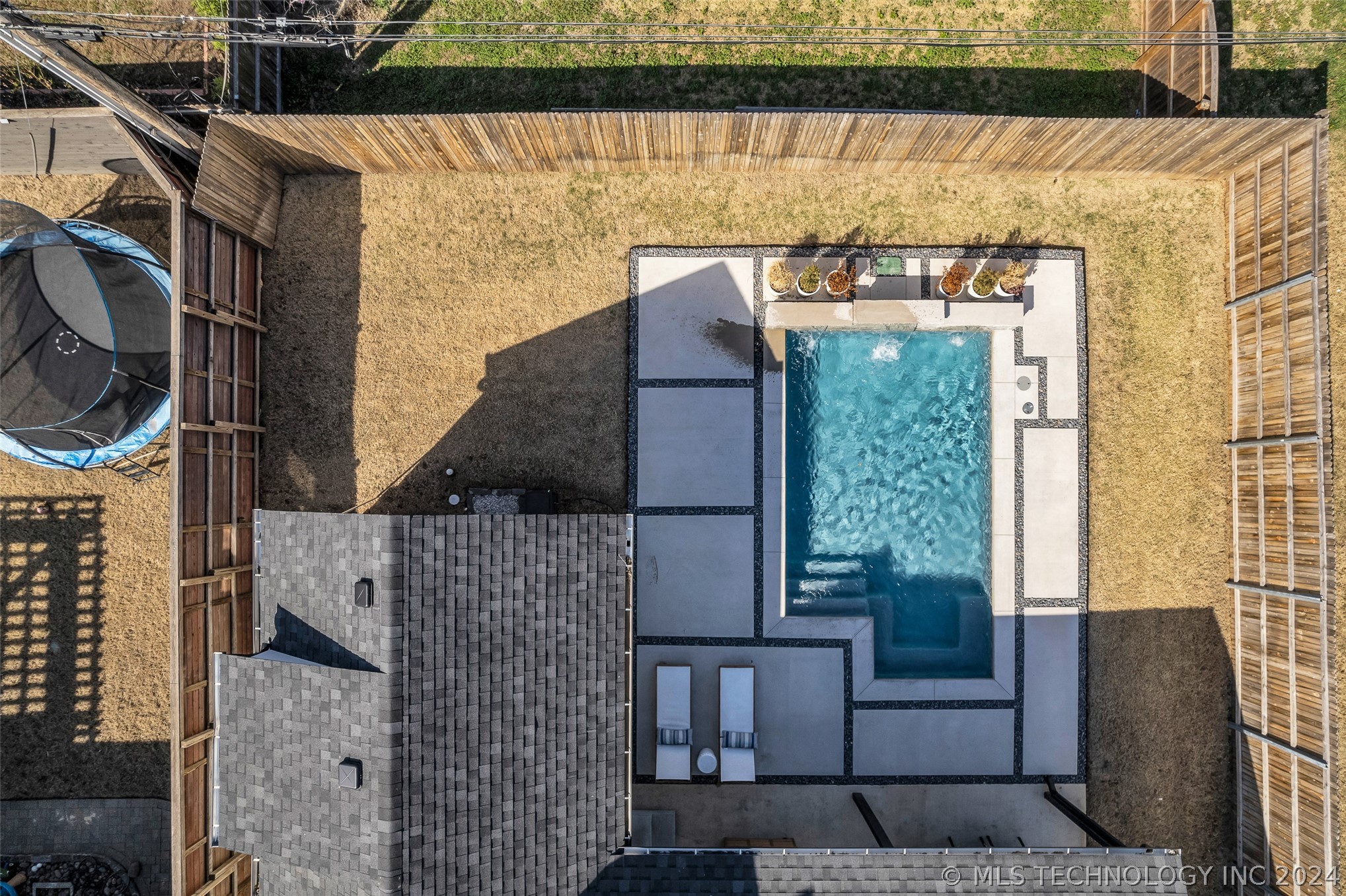 3722 S Norfolk Avenue