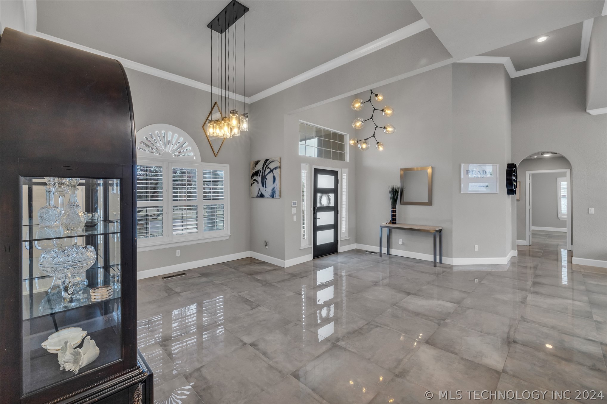 3613 S Sequoia Avenue