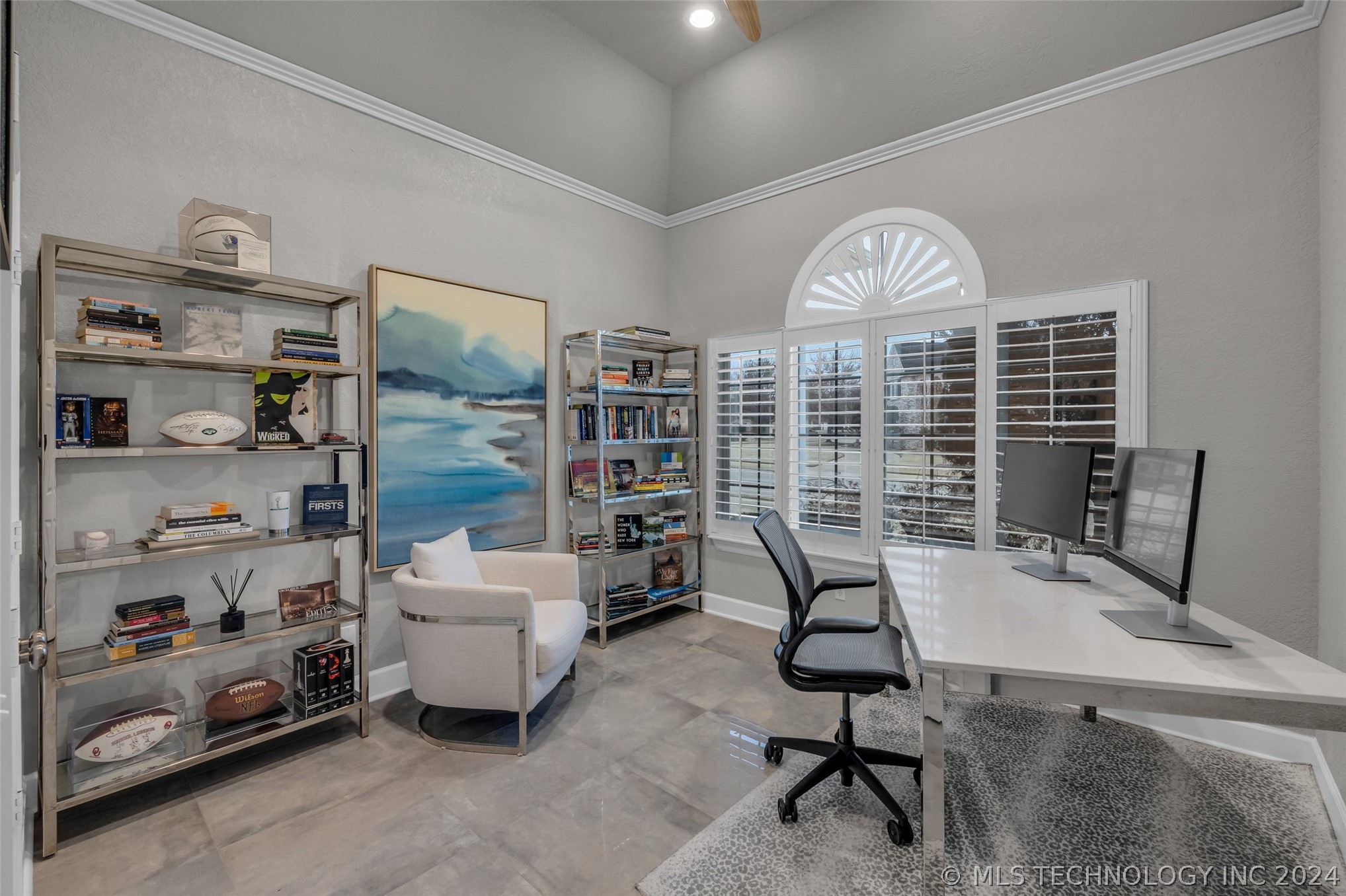 3613 S Sequoia Avenue