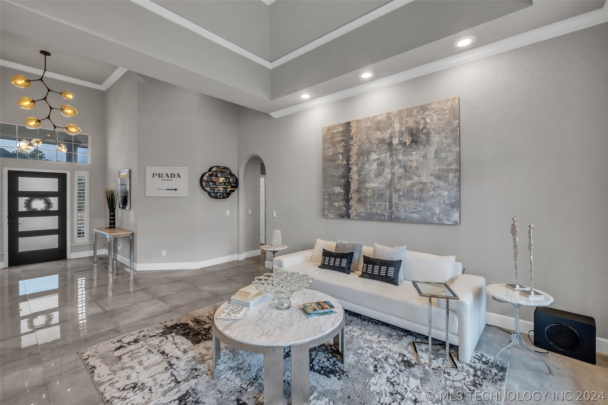 3613 S Sequoia Avenue