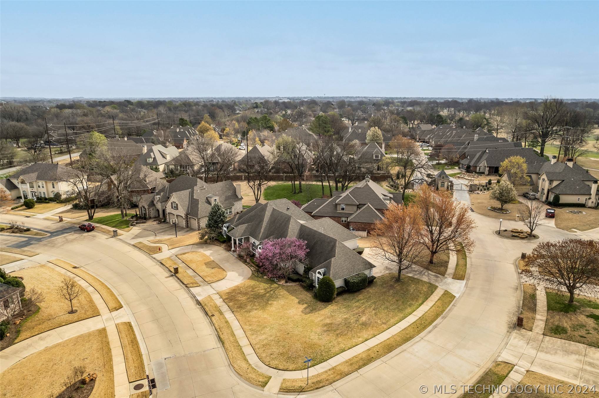 3613 S Sequoia Avenue