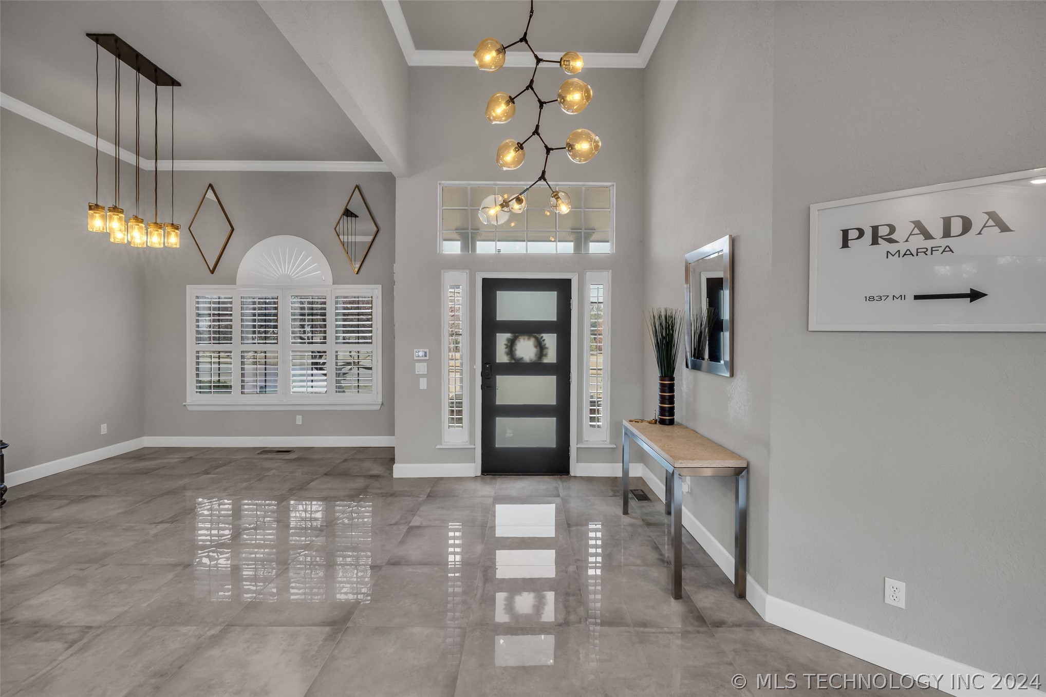 3613 S Sequoia Avenue