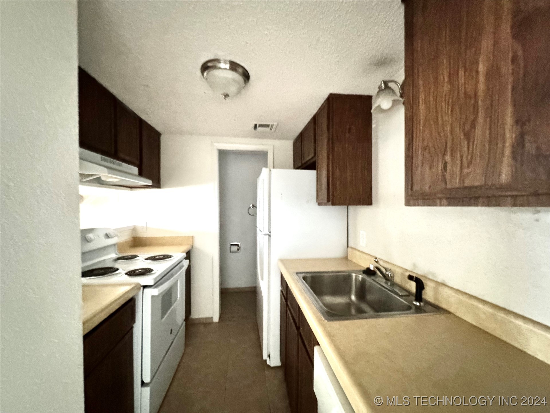 2215 E 66th Place 1004