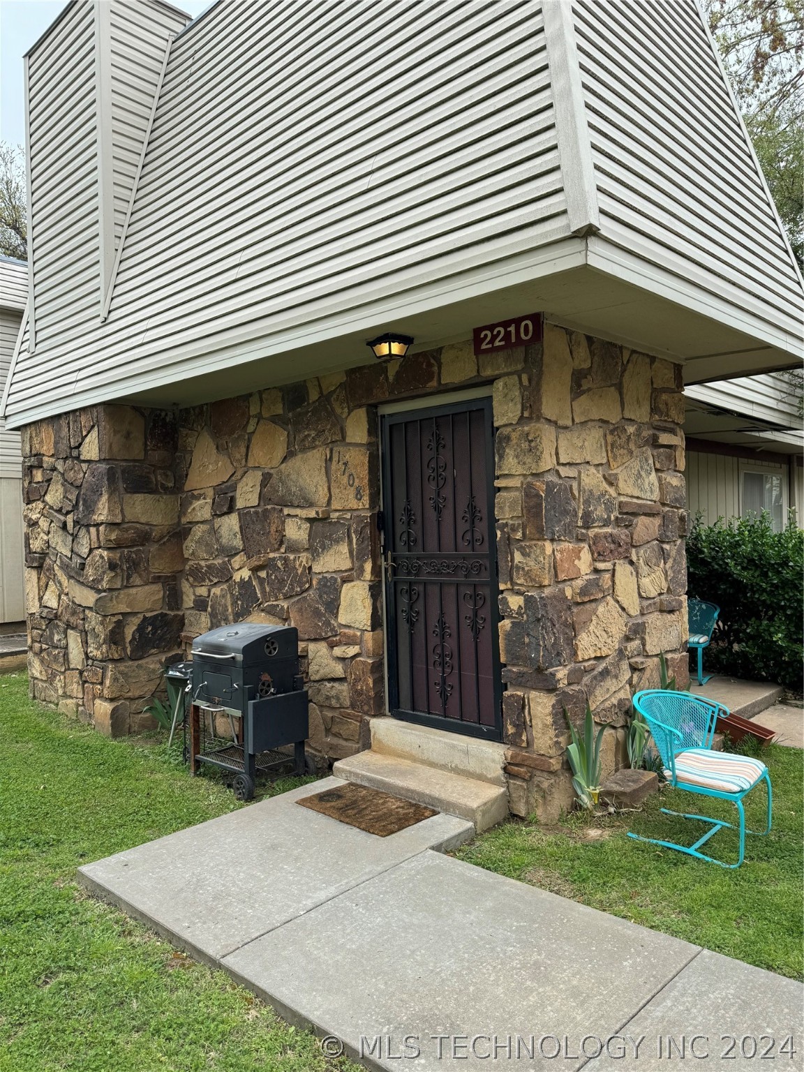 2210 E 66th Street 1708