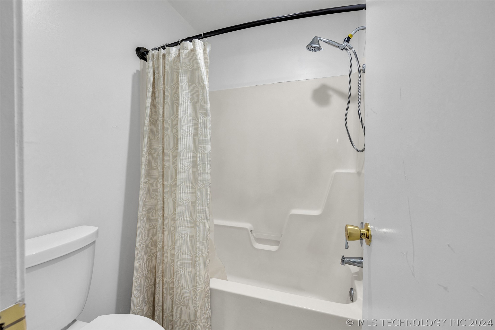 2801 S Juniper Street 123