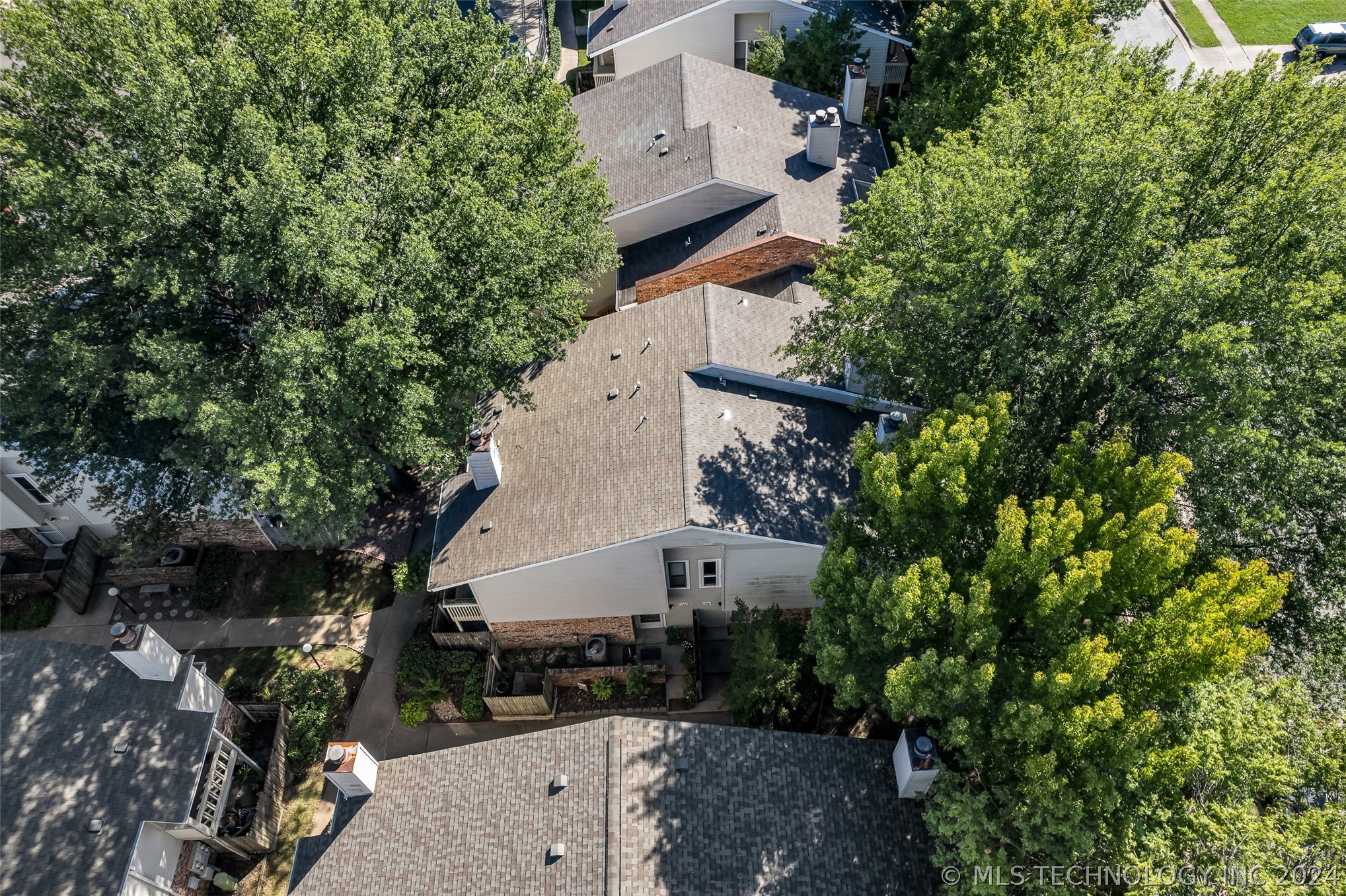 2801 S Juniper Street 123