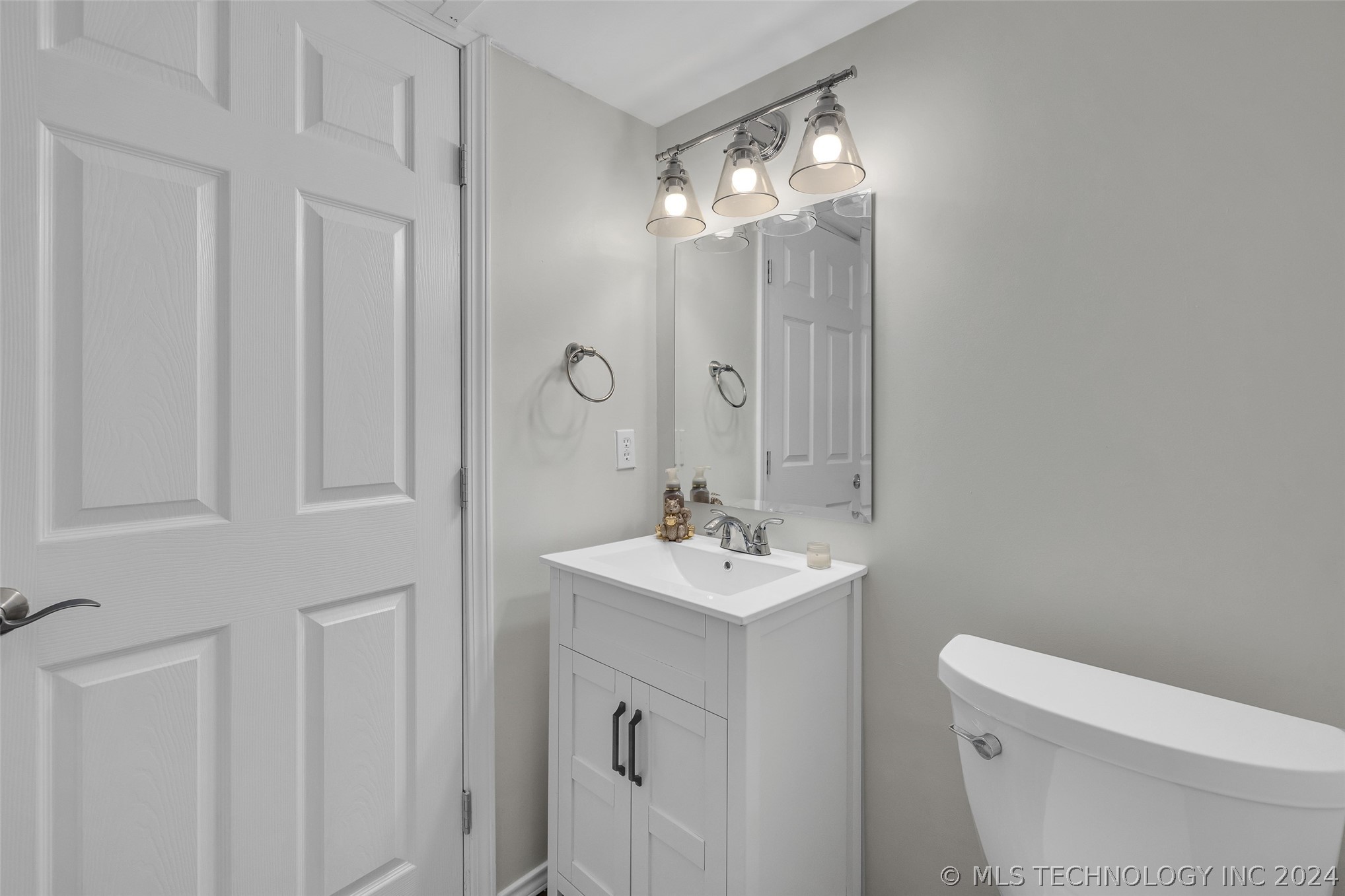 2801 S Juniper Street 123