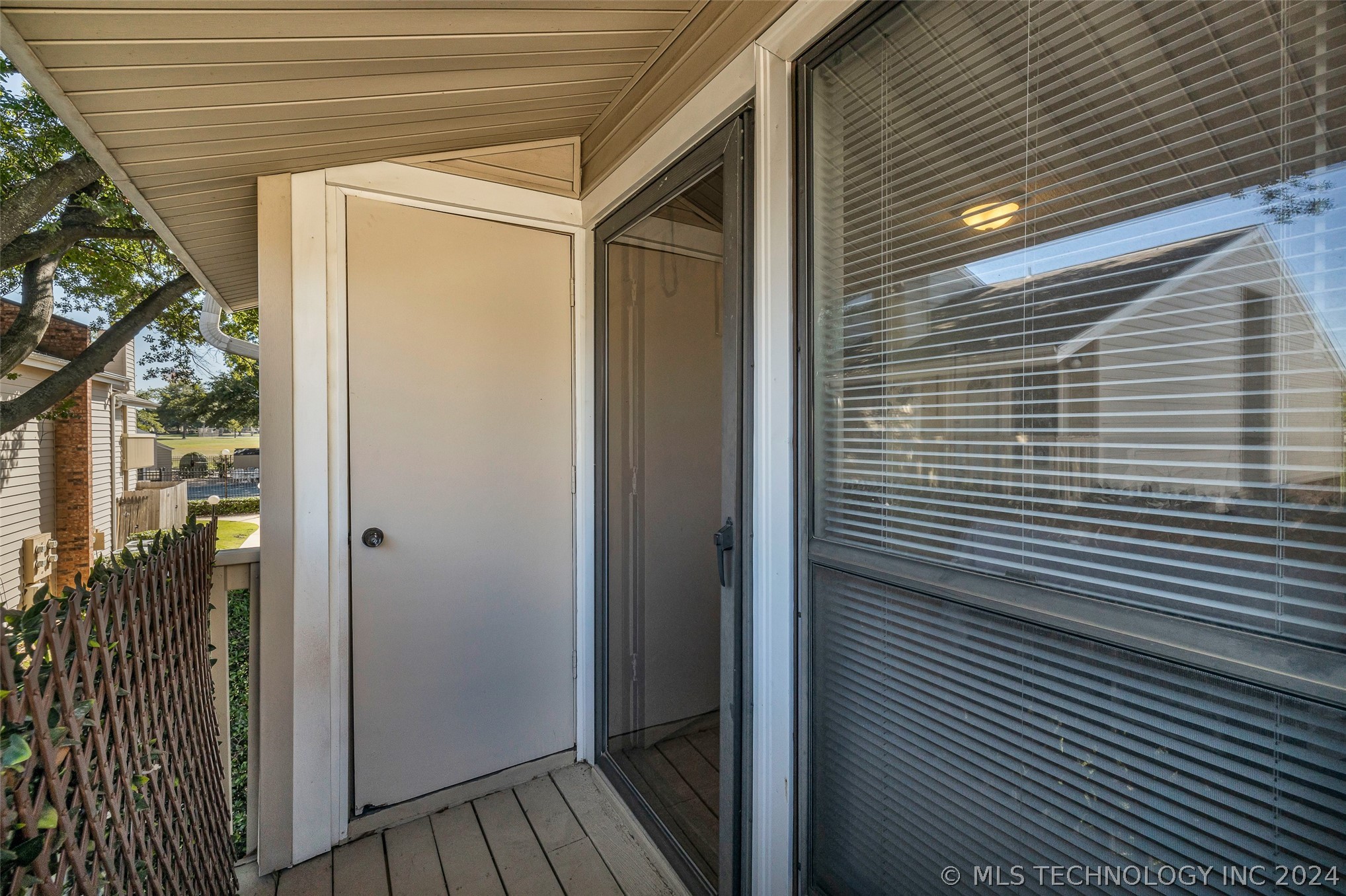 2801 S Juniper Street 123