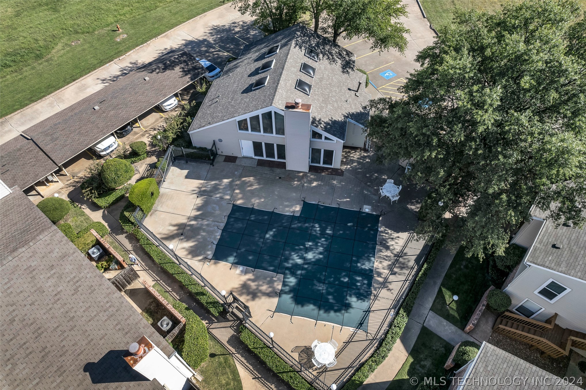 2801 S Juniper Street 123