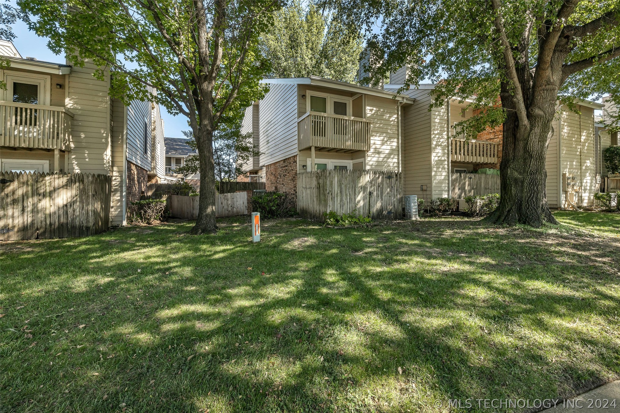 2801 S Juniper Street 123