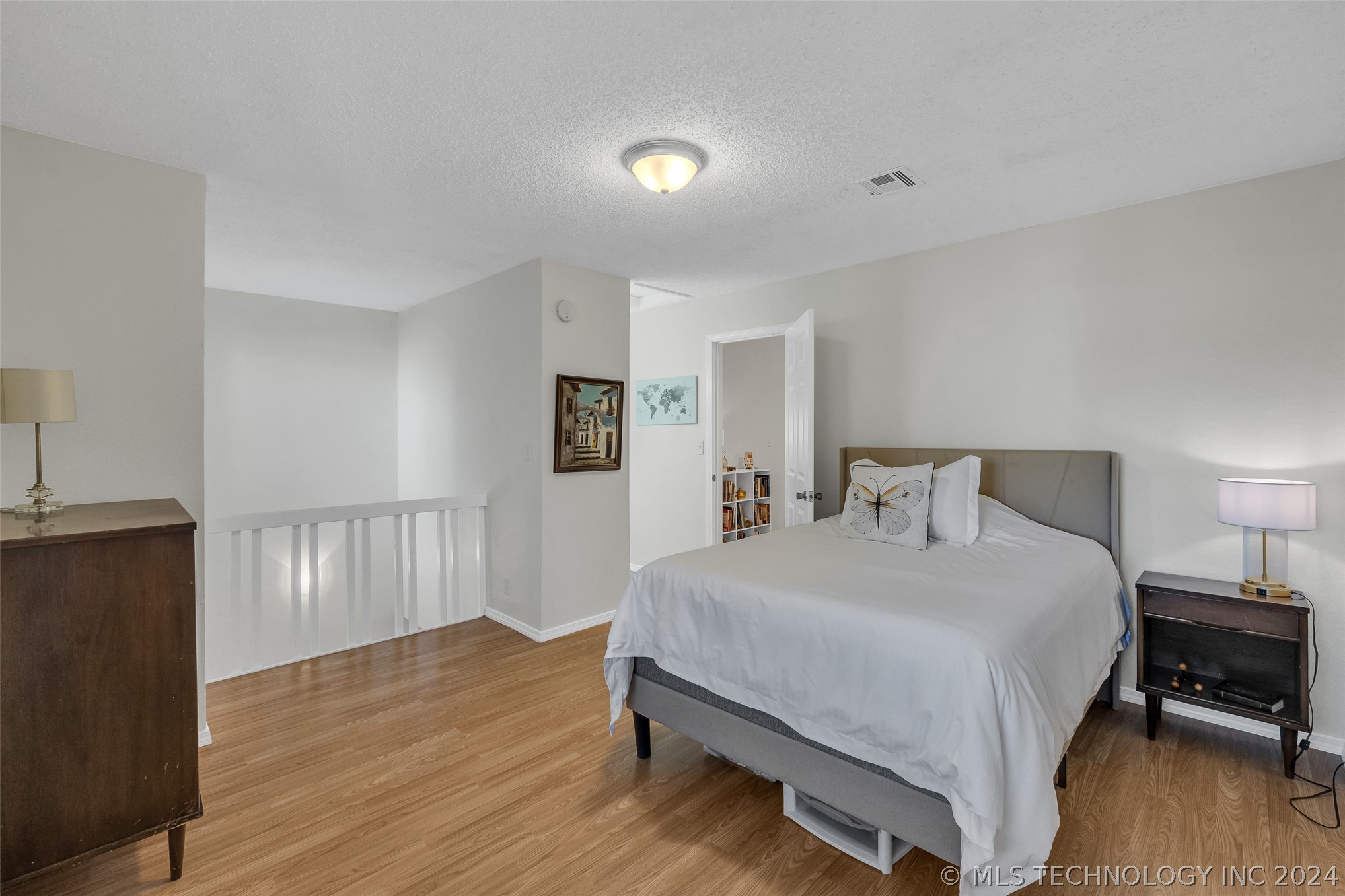 2801 S Juniper Street 123