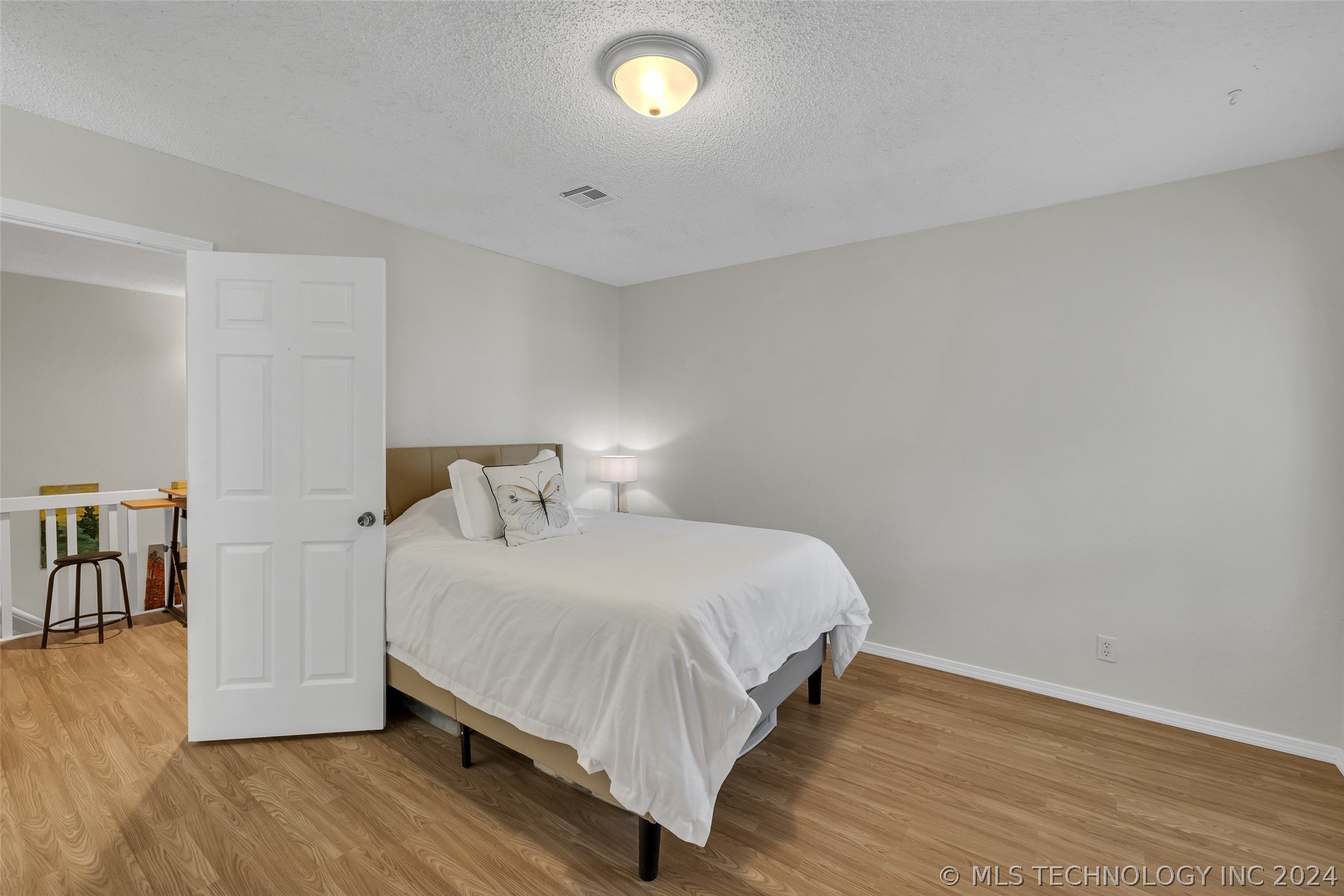 2801 S Juniper Street 123