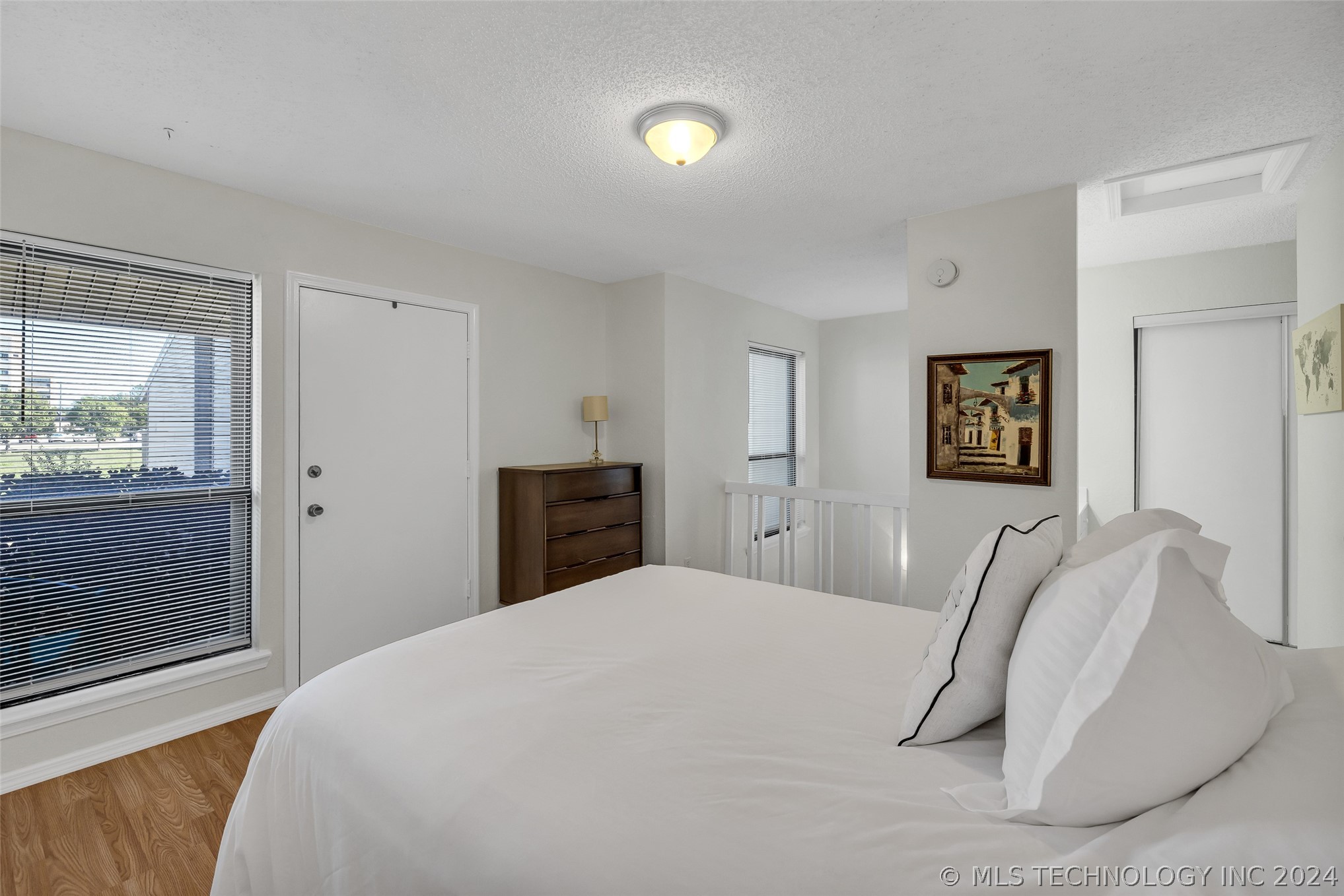 2801 S Juniper Street 123