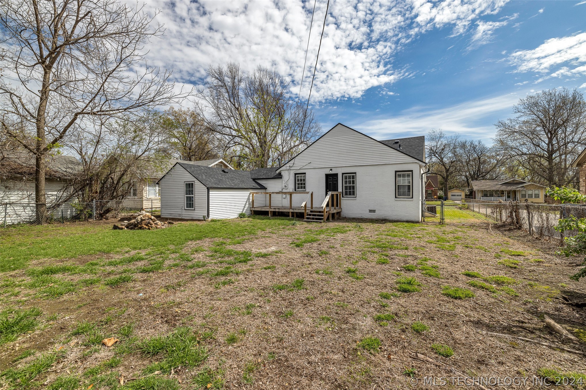 1530 S Jamestown Avenue