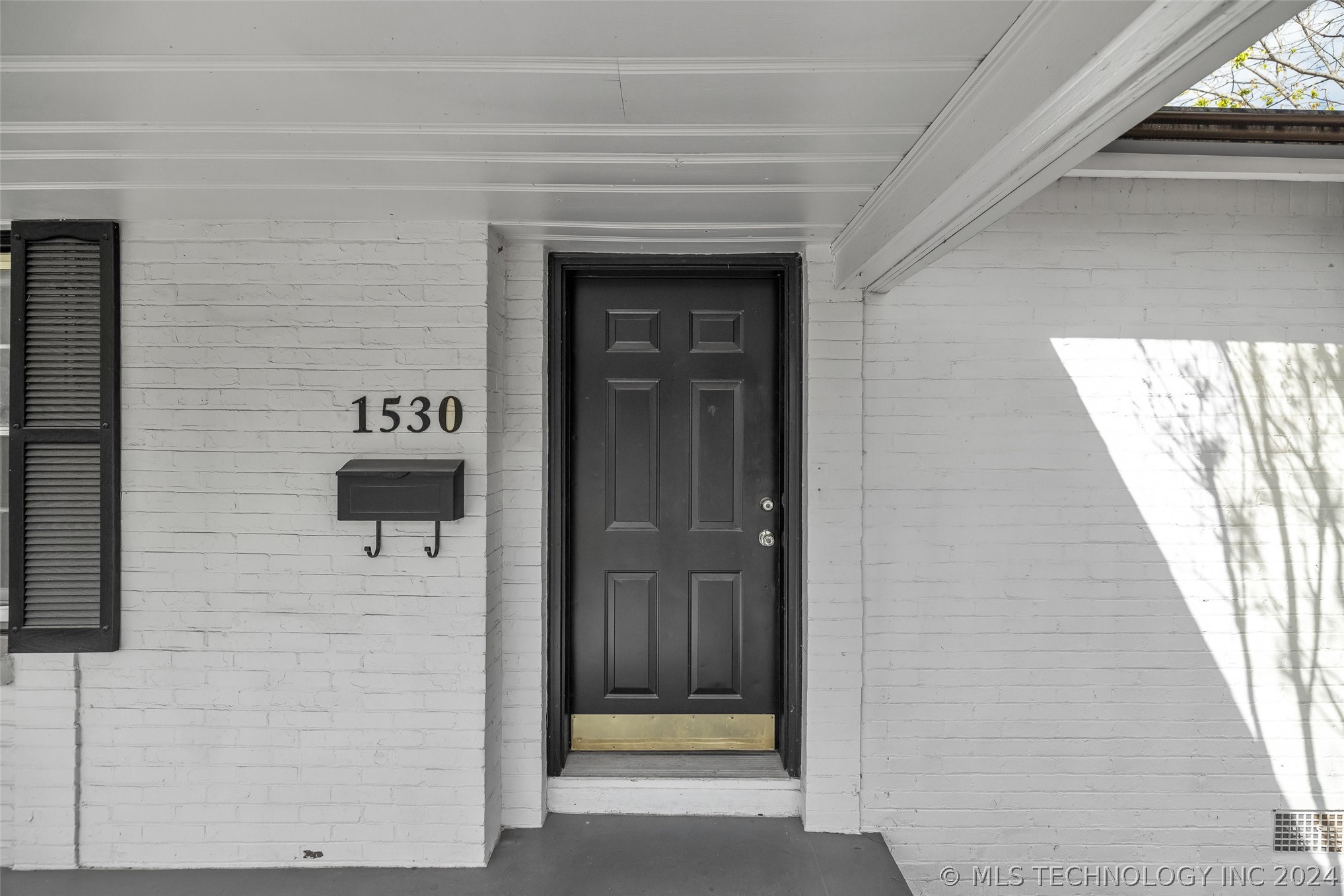 1530 S Jamestown Avenue