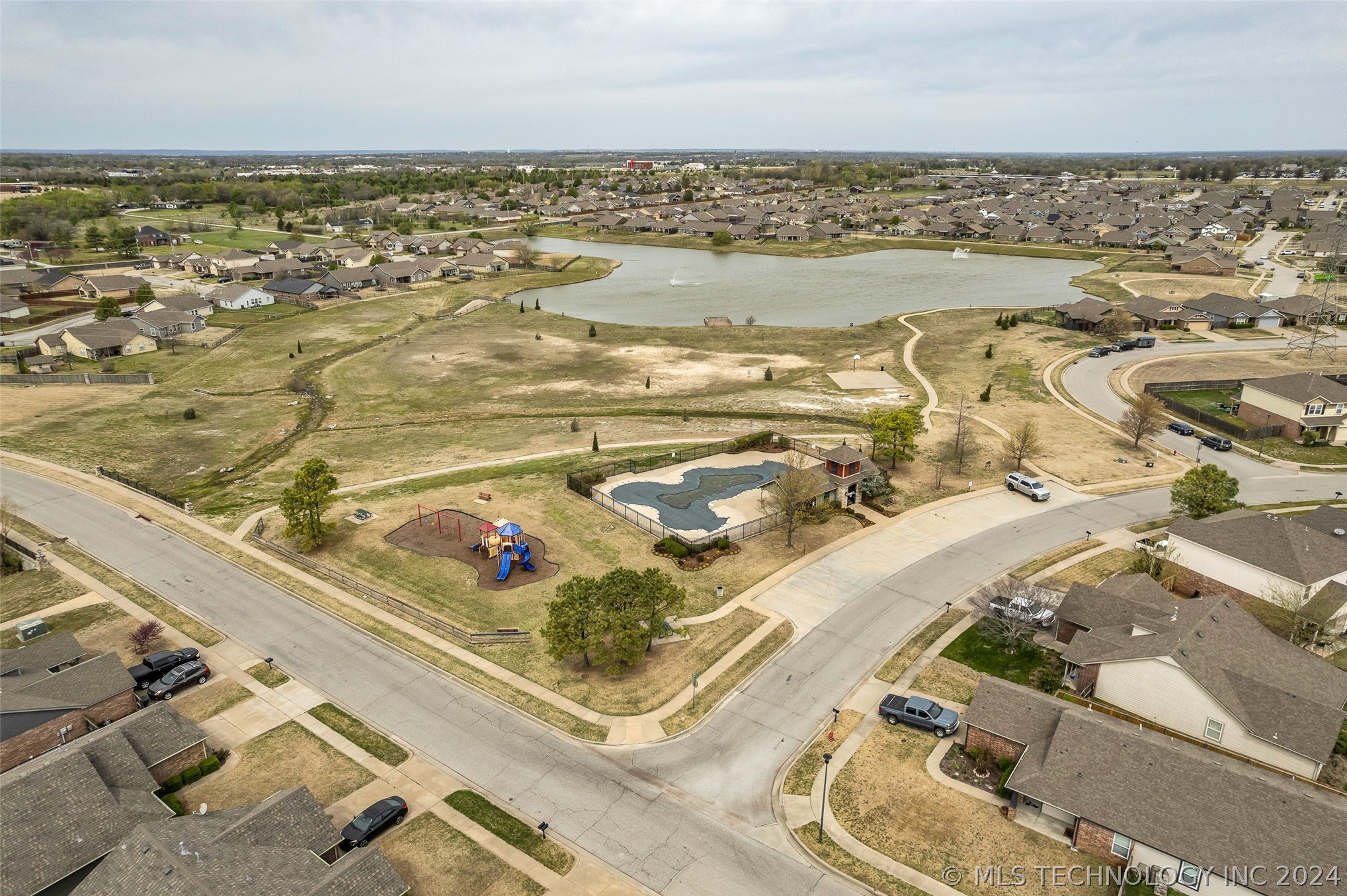 14906 E 108th Street N